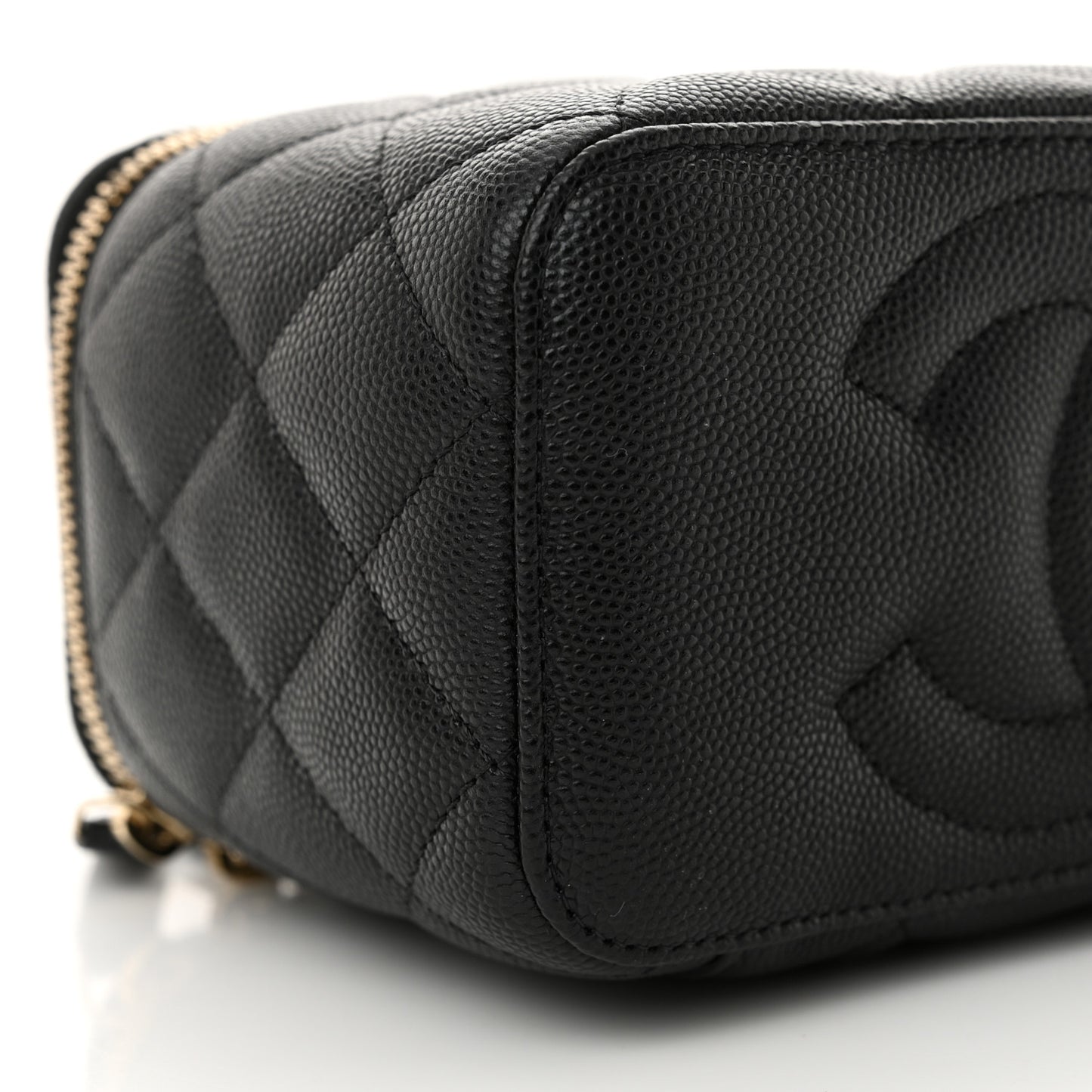 Caviar Quilted Small Vanity Case With Chain Black