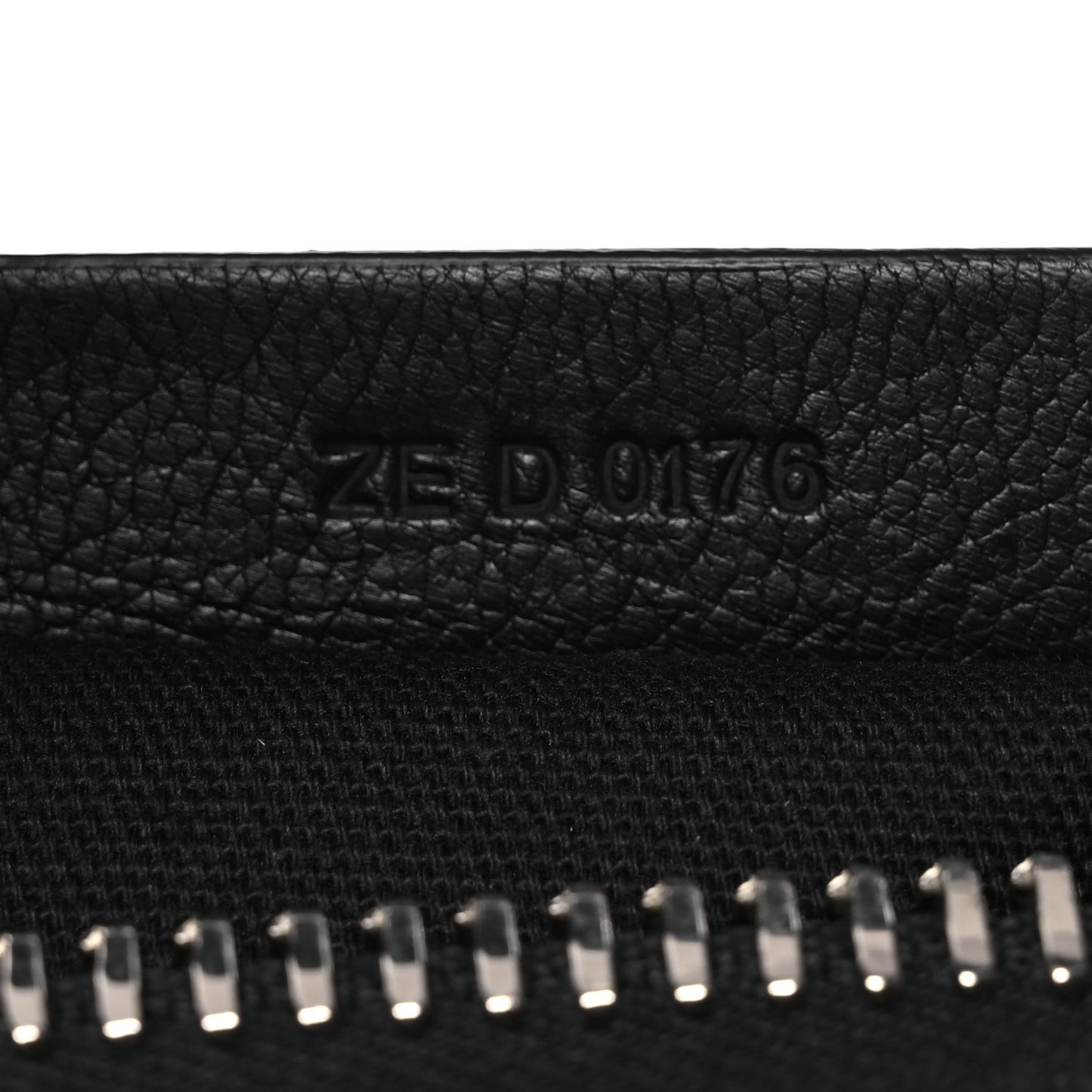 Sugar Goatskin Medium Antigona Black