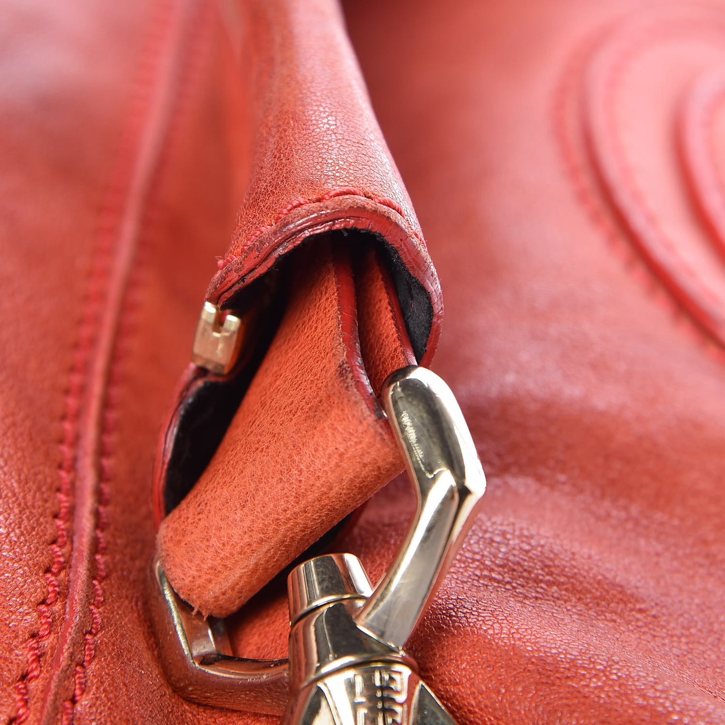 Lambskin Medium Nightingale Red