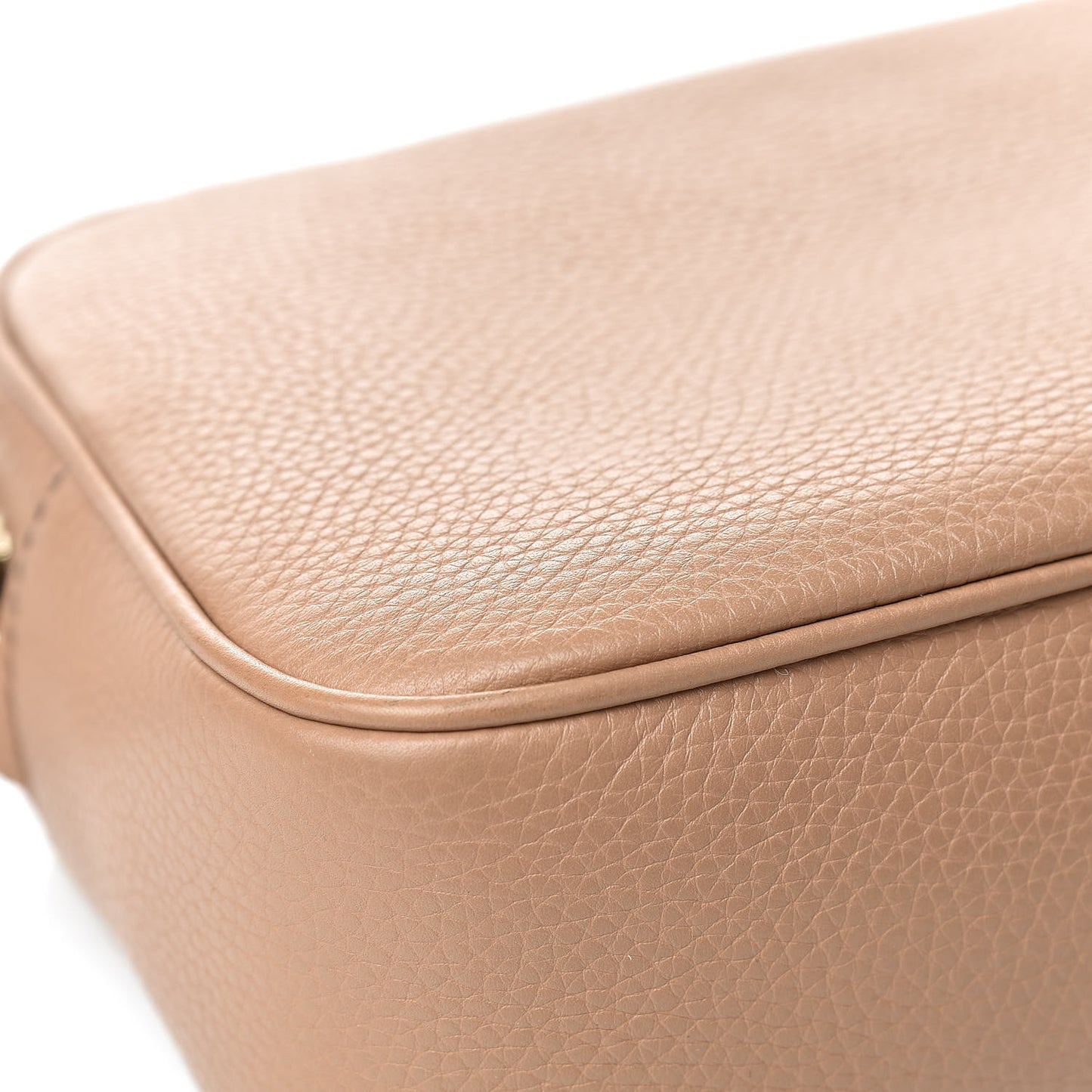 Pebbled Calfskin Small Soho Disco Bag Camelia