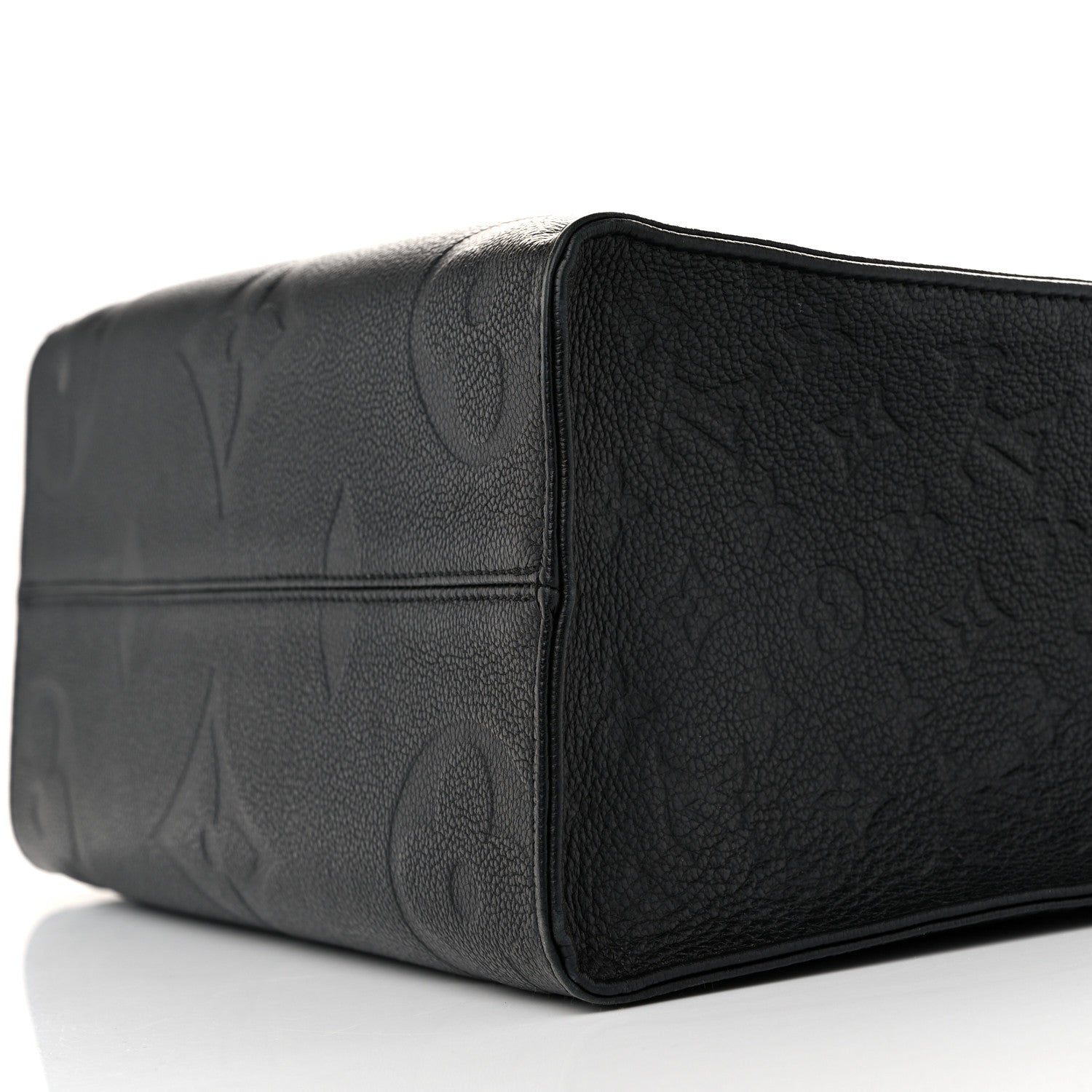 Louis Vuitton Empreinte Monogram Giant OnTheGo MM Black 9 of 12