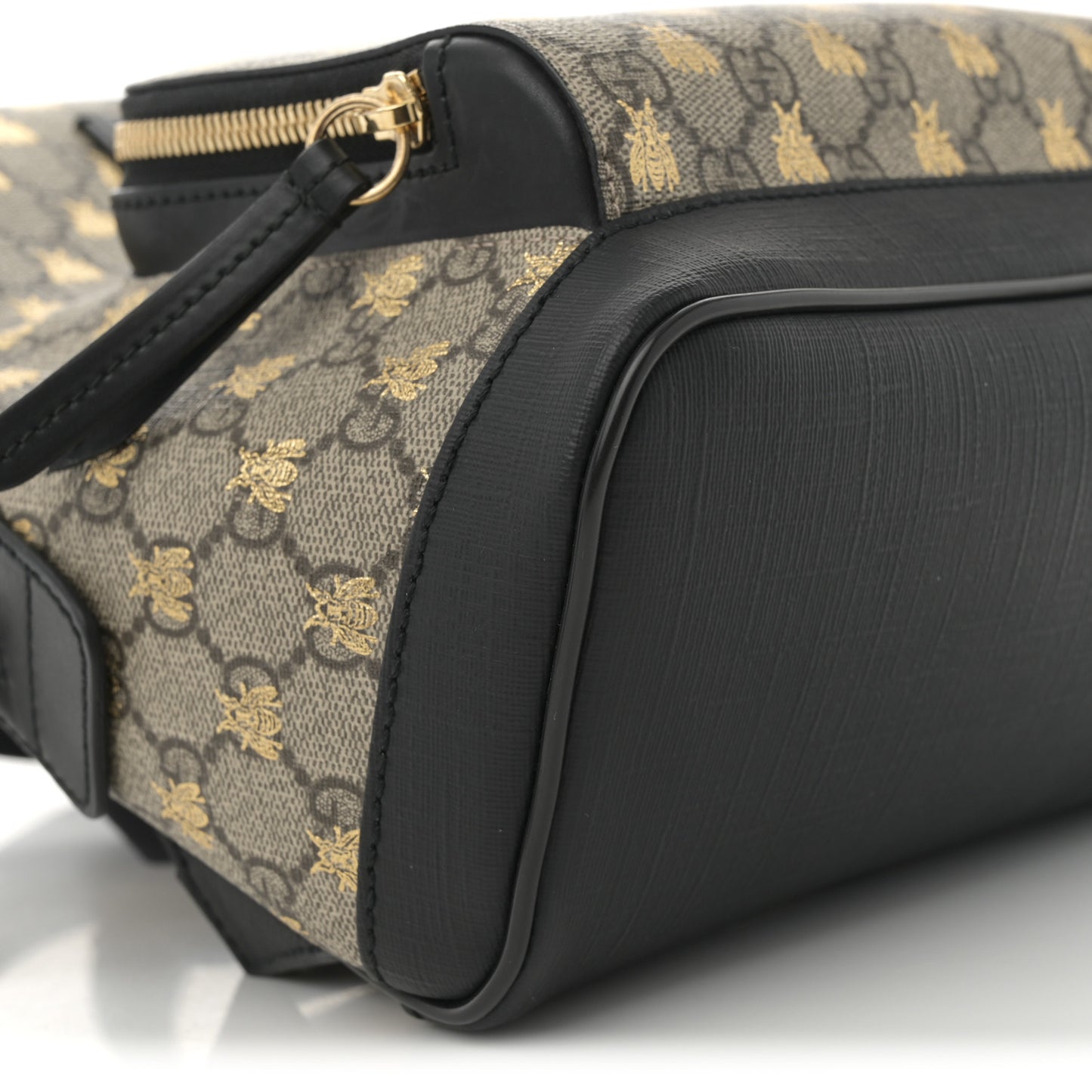 GG Supreme Monogram Bees Print Small Day Backpack Beige Oro Black