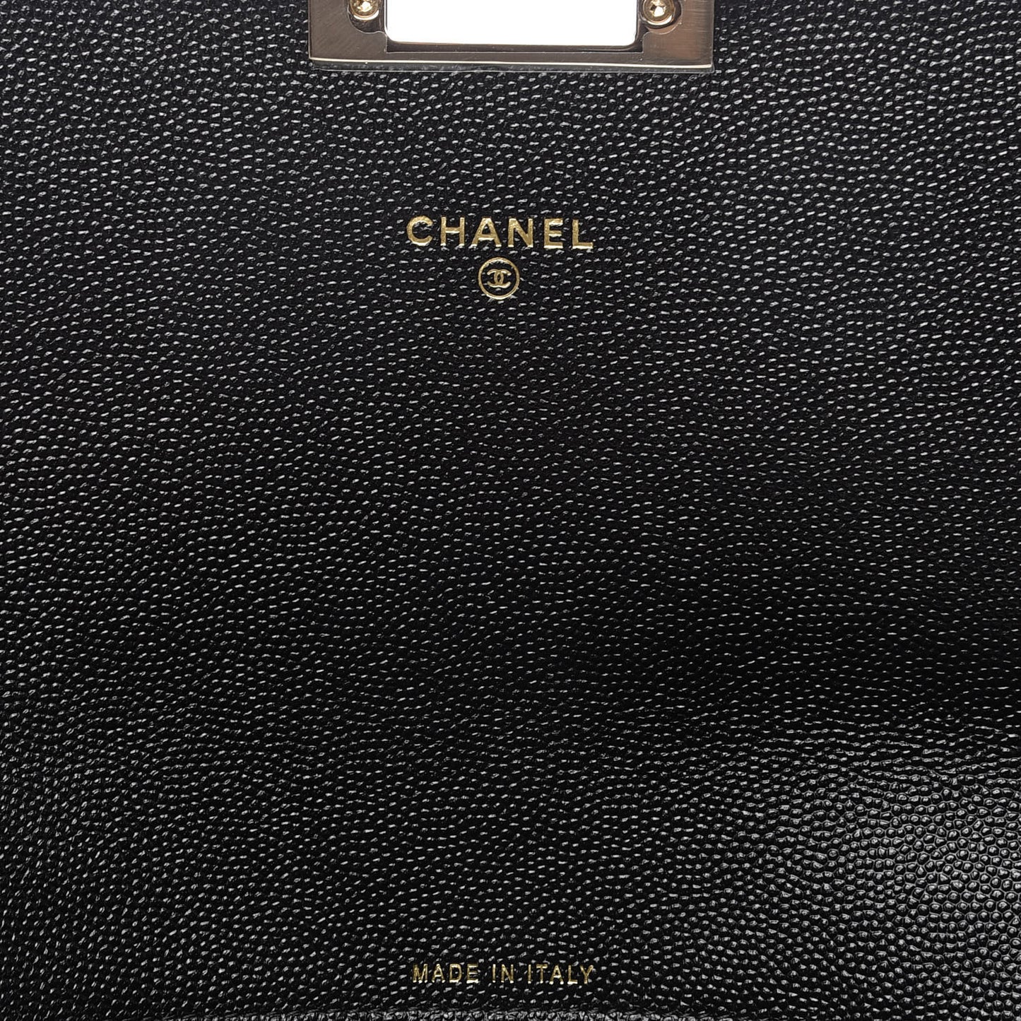 Caviar Quilted Medium Golden Class Pouch Black