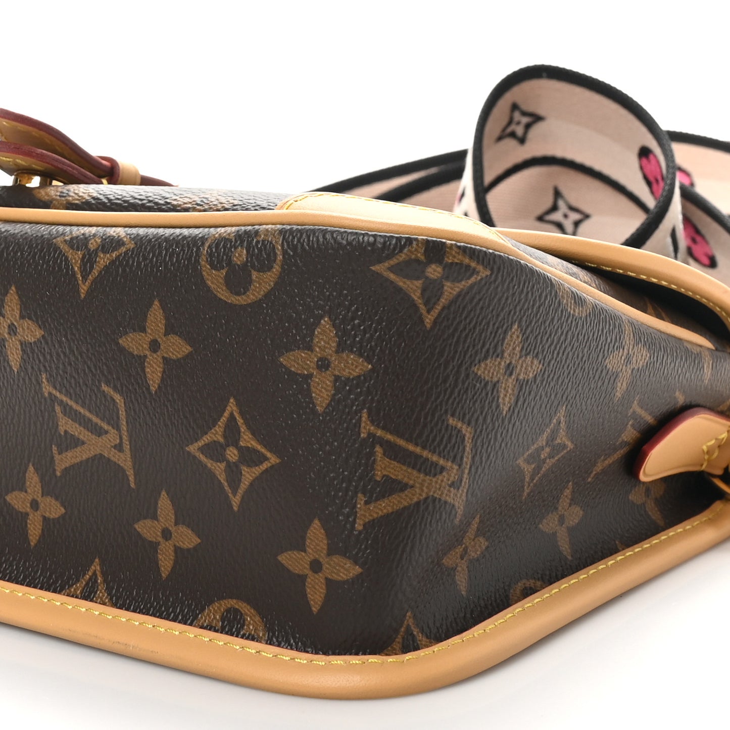 Monogram Diane Black