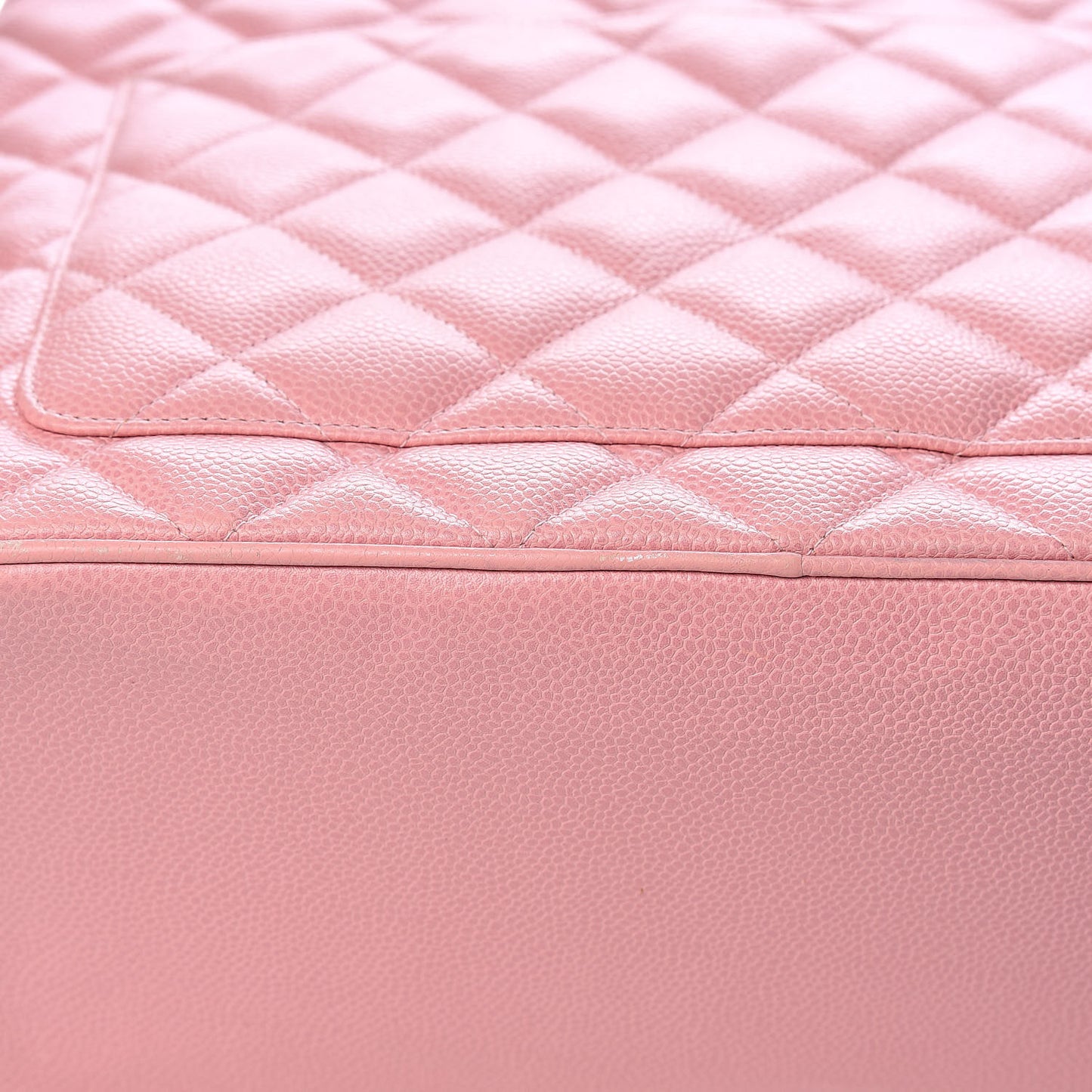 Caviar Quilted Medallion Tote Light Pink