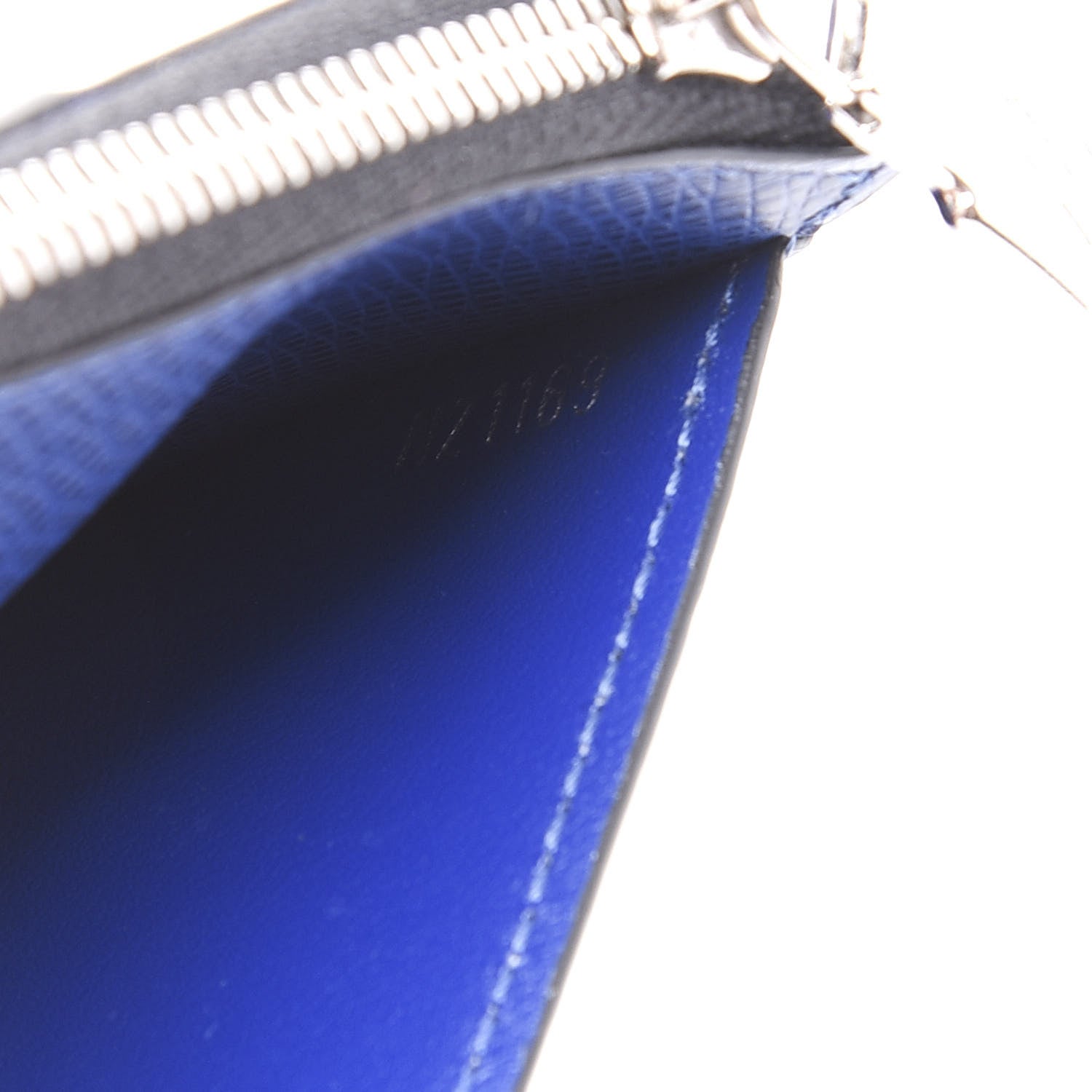 Louis Vuitton Monogram Taiga Coin Card Holder Cobalt 9 of 10