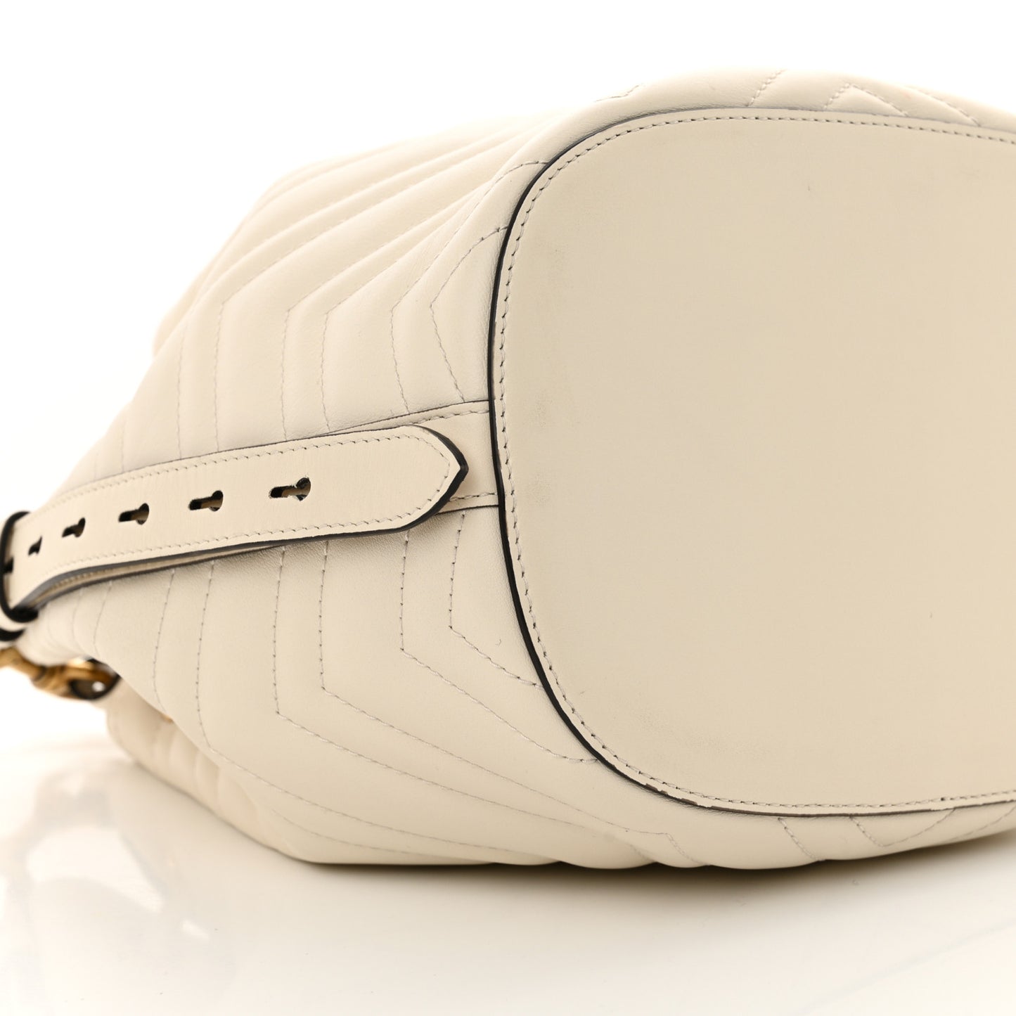 Calfskin Matelasse Sylvie Web GG Marmont Bucket Bag White