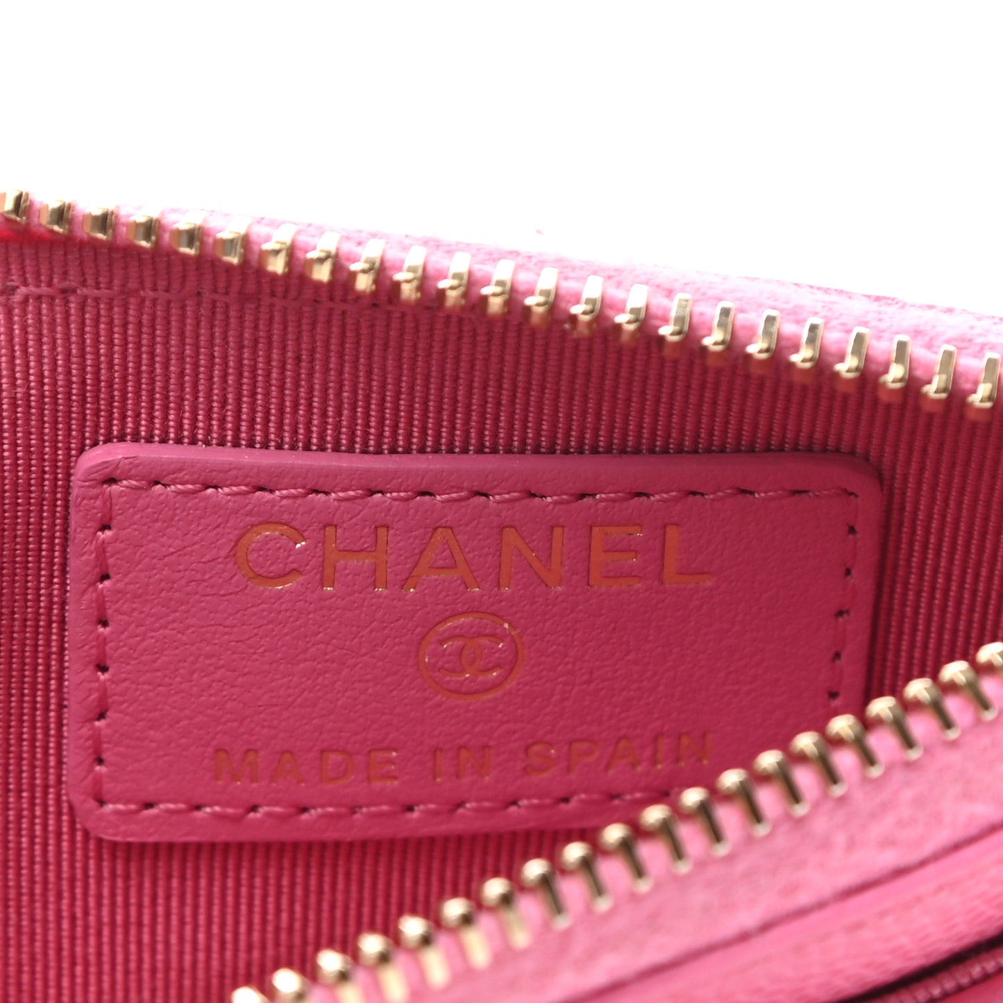 Caviar Quilted CC Zip Card Holder Pink