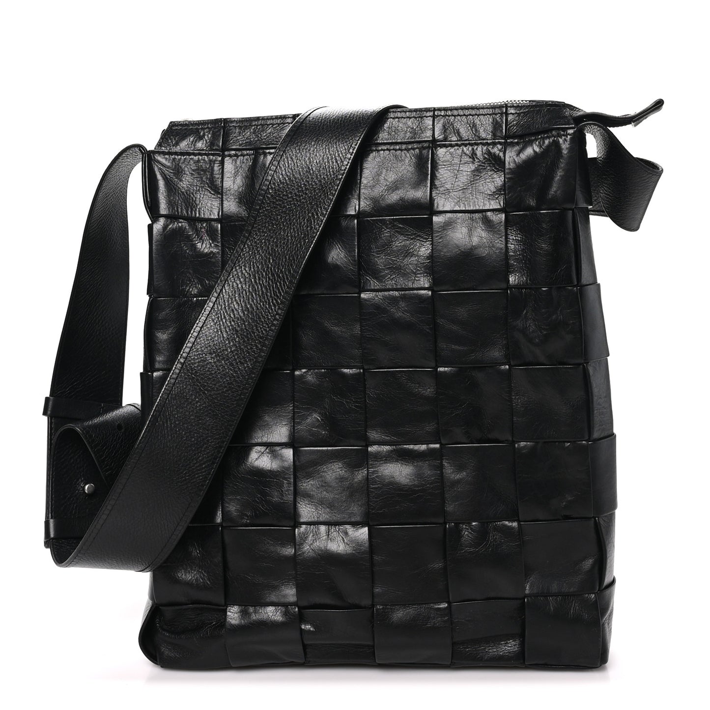 Paper Calfskin Maxi Intrecciato Cassette Messenger Black