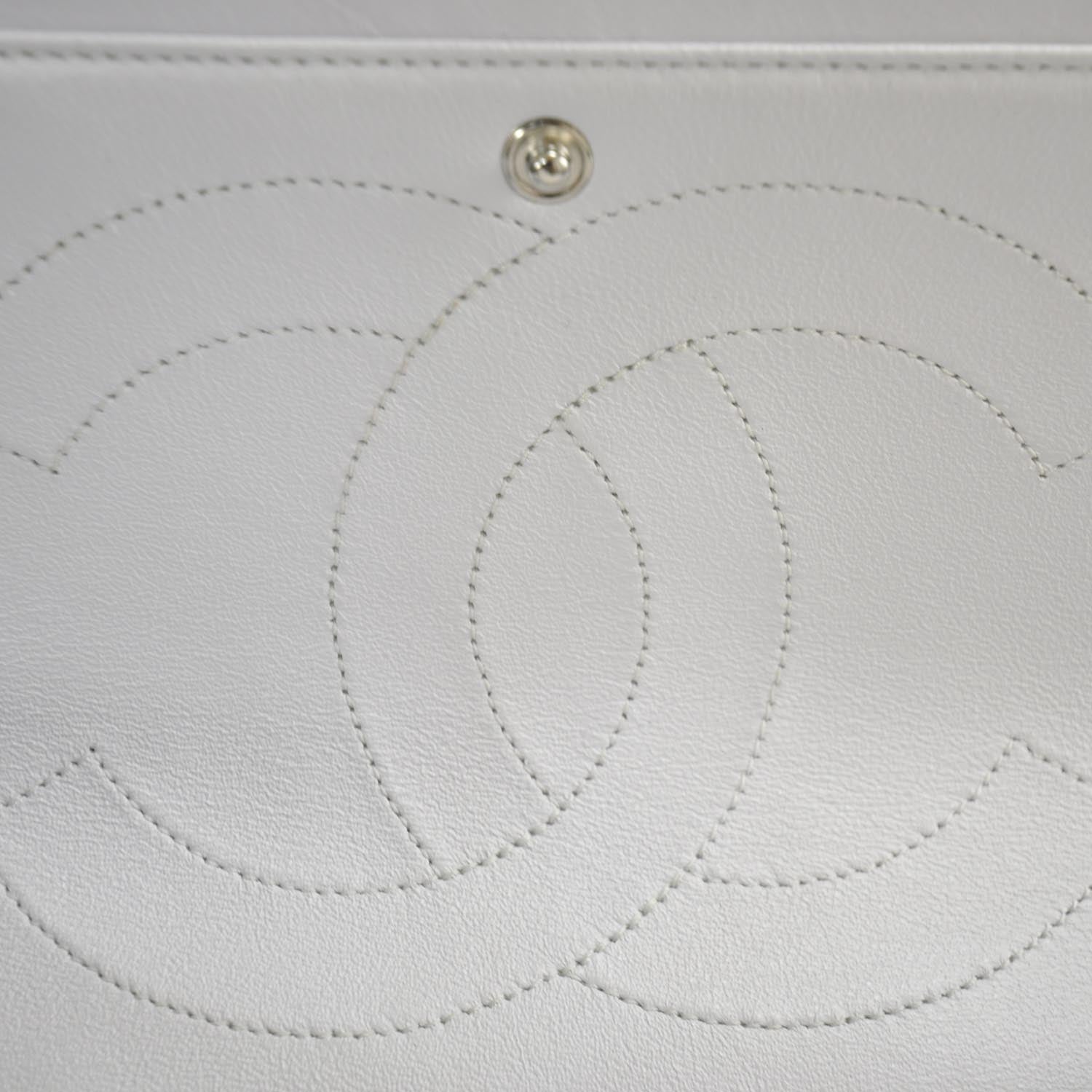 Chanel Distressed Leather 2.55 Reissue 227 Jumbo Flap White 8 of 11