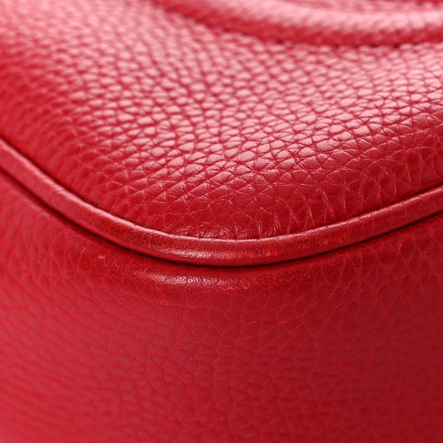Pebbled Calfskin Small Soho Disco Bag Vibrant Red