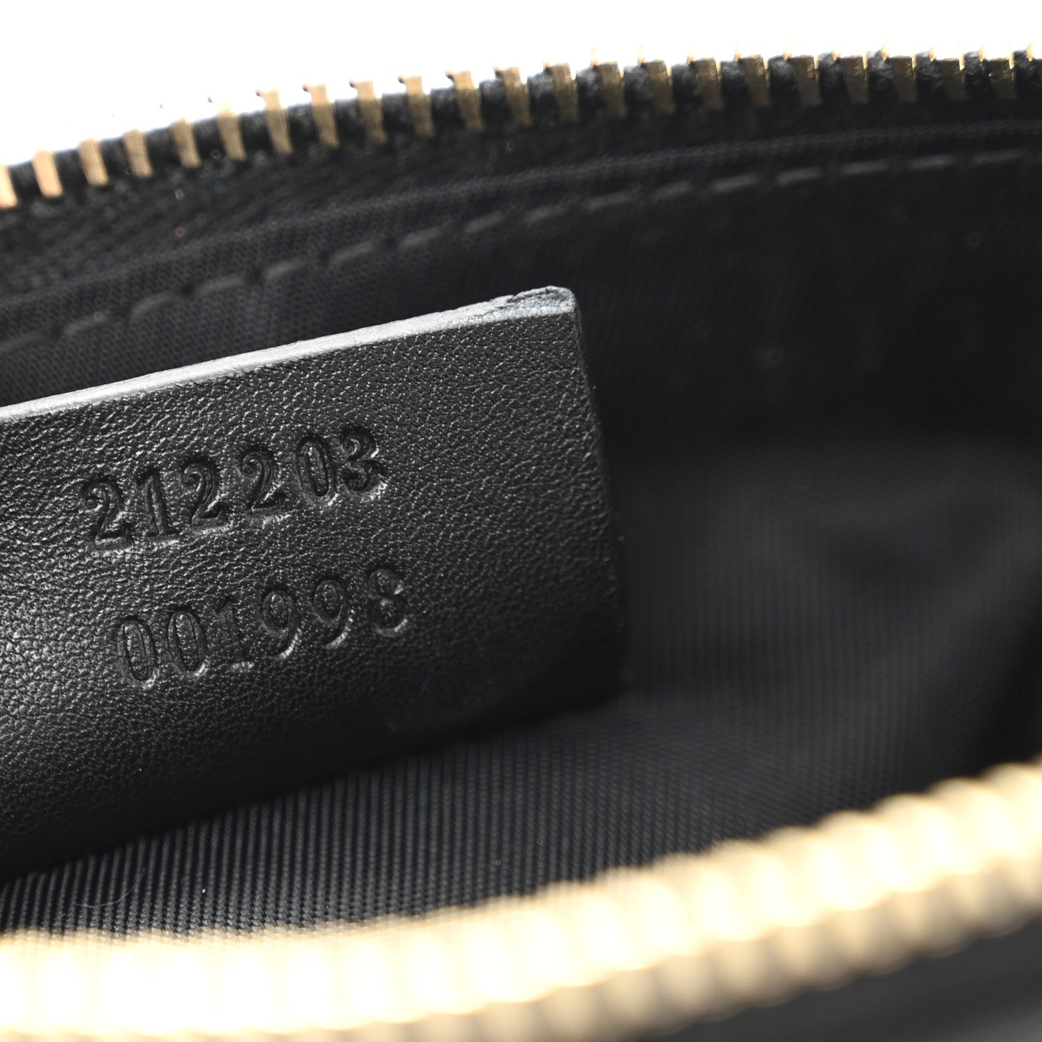 Gucci Guccissima Signature New Britt Wristlet Black 7 of 10