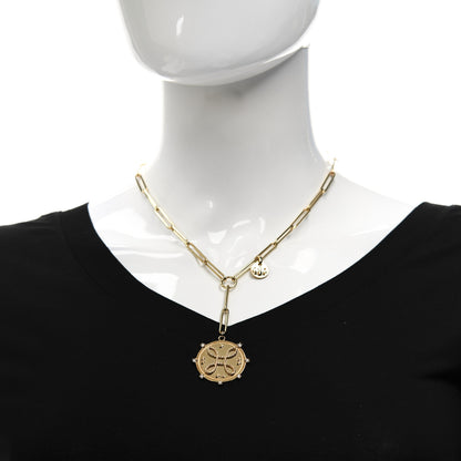 Foundrae 18K Yellow Gold Diamond Large Love Medallion Extended Clip Extension Chain Necklace 2 of 7