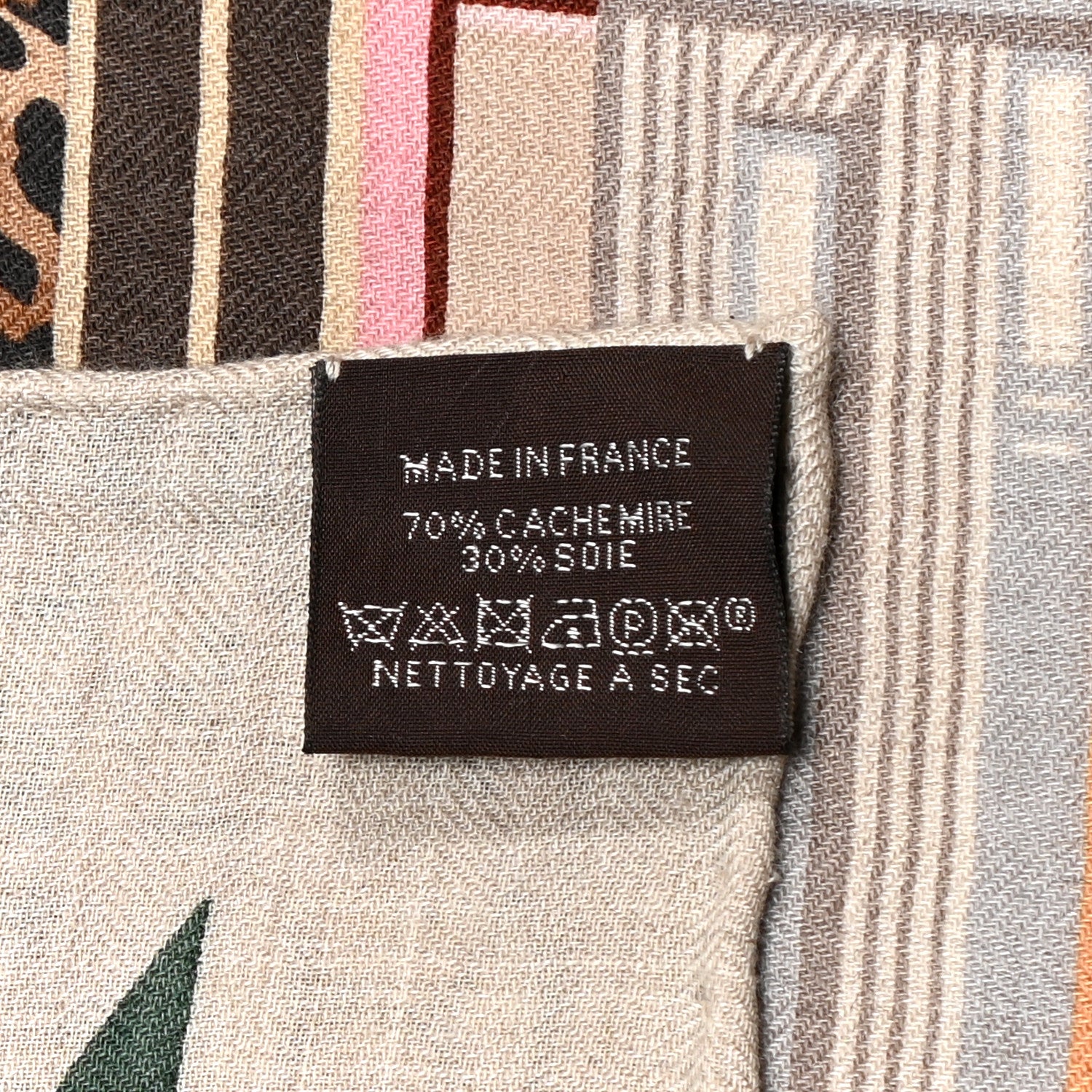 Hermes Cashmere Silk Les Douze Leopards Shawl 140 Naturel Vert Vieux 4 of 5