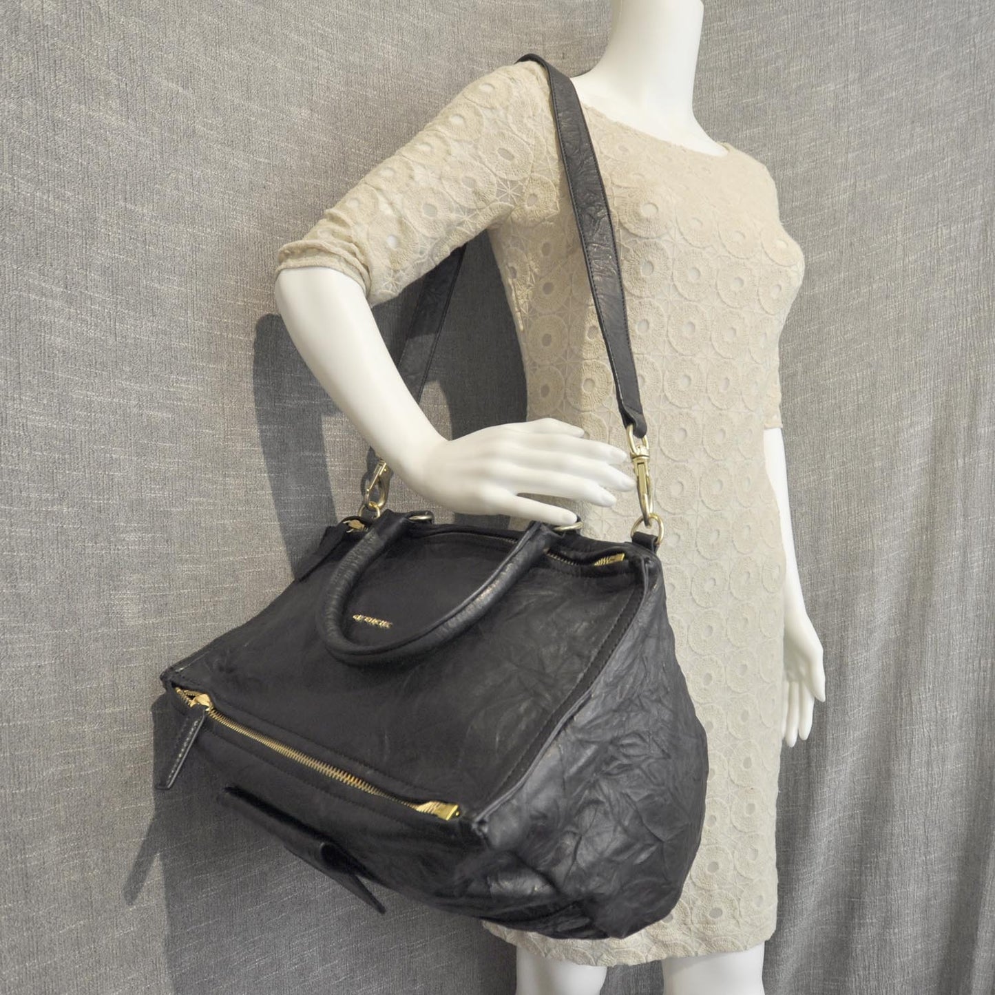 Lambskin Large Pandora Black