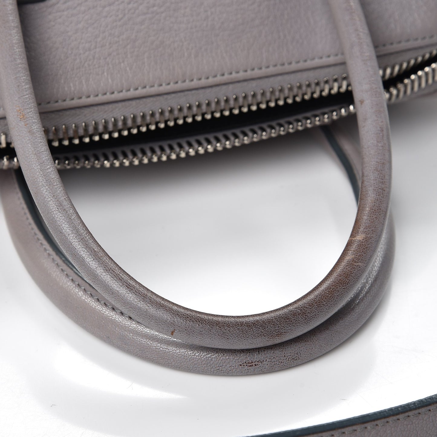 Sugar Goatskin Small Antigona Pearl Grey