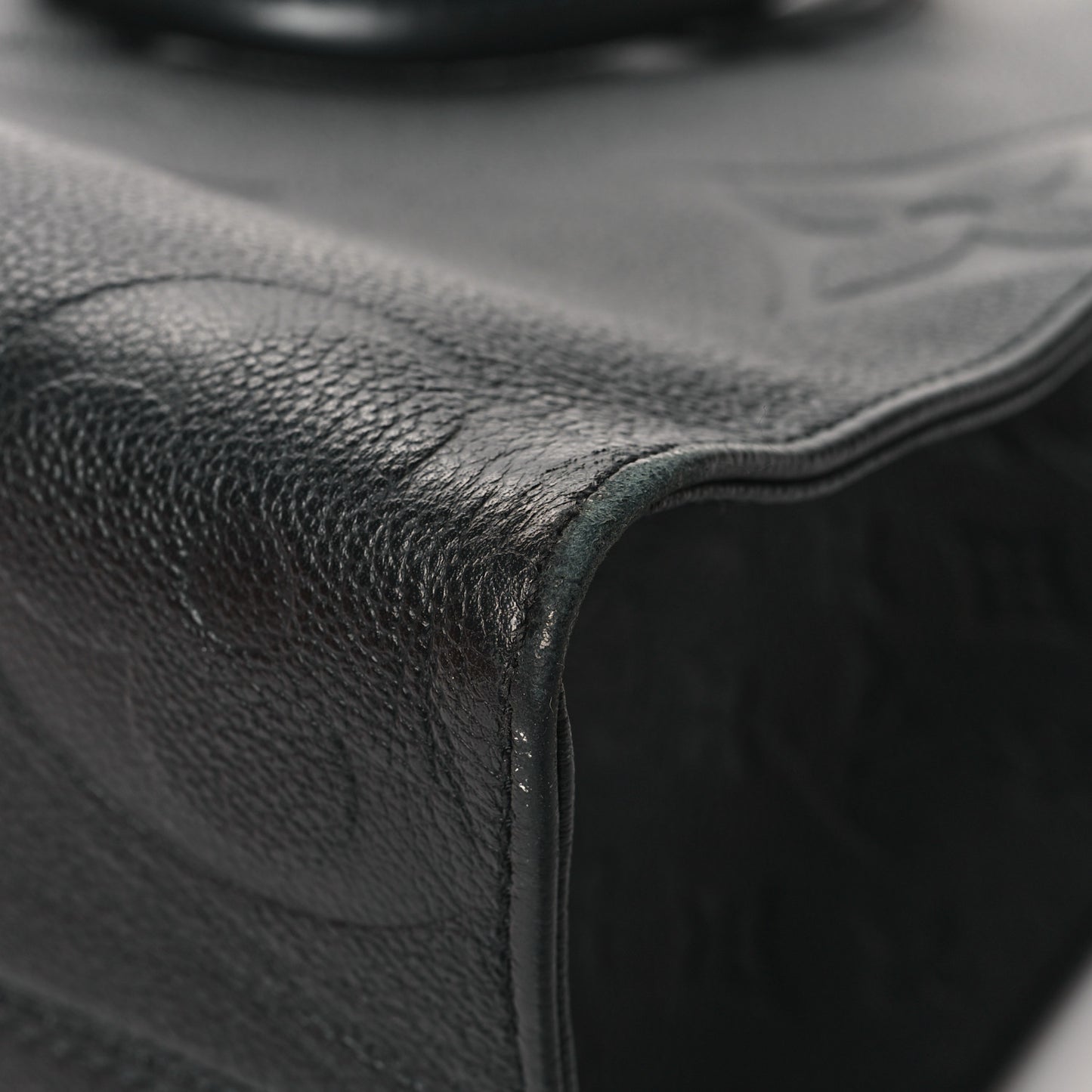 Empreinte Monogram Giant Onthego MM Black