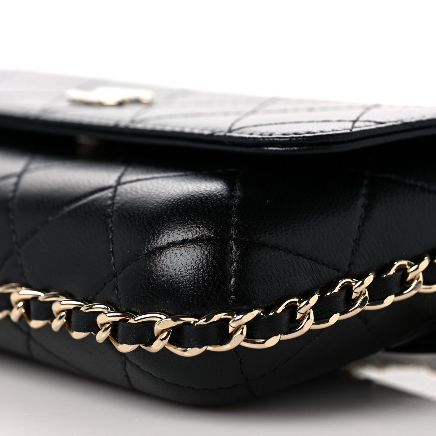 Lambskin Quilted Chain Around Clutch On Chain Black