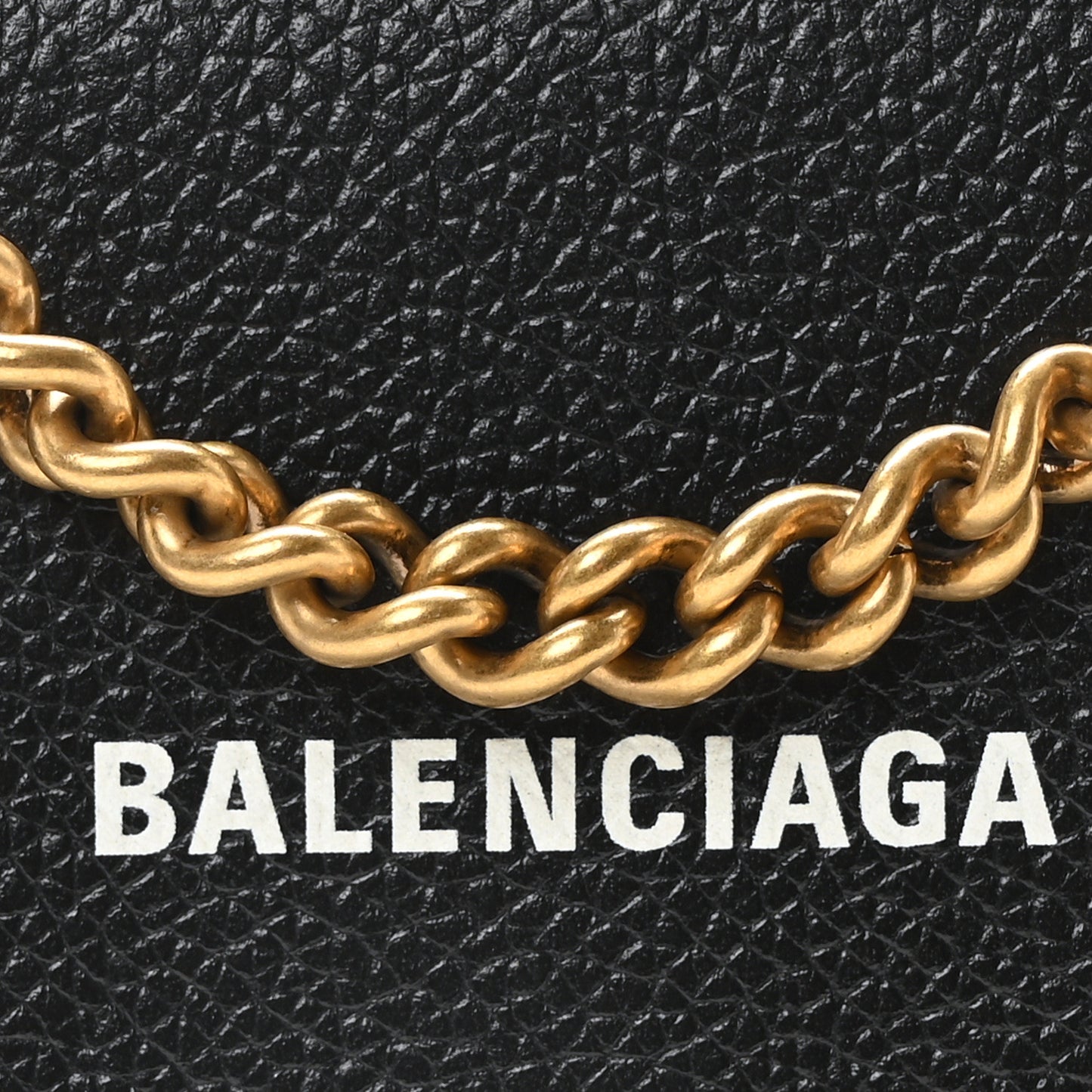 Grained Calfskin Logo Cash Phone Holder Wallet On Chain Black White