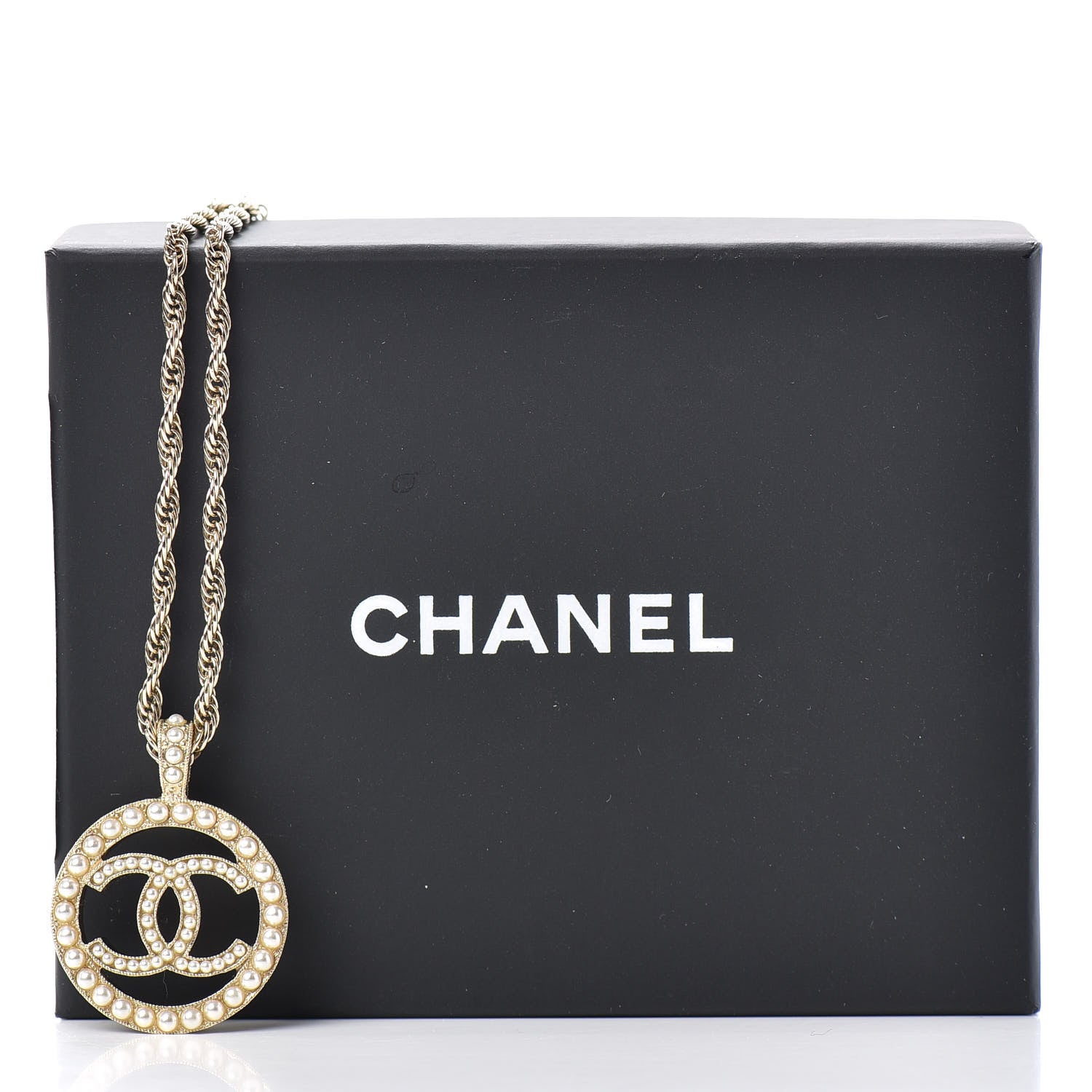 Chanel Pearl CC Round Pendant Necklace Gold 6 of 6