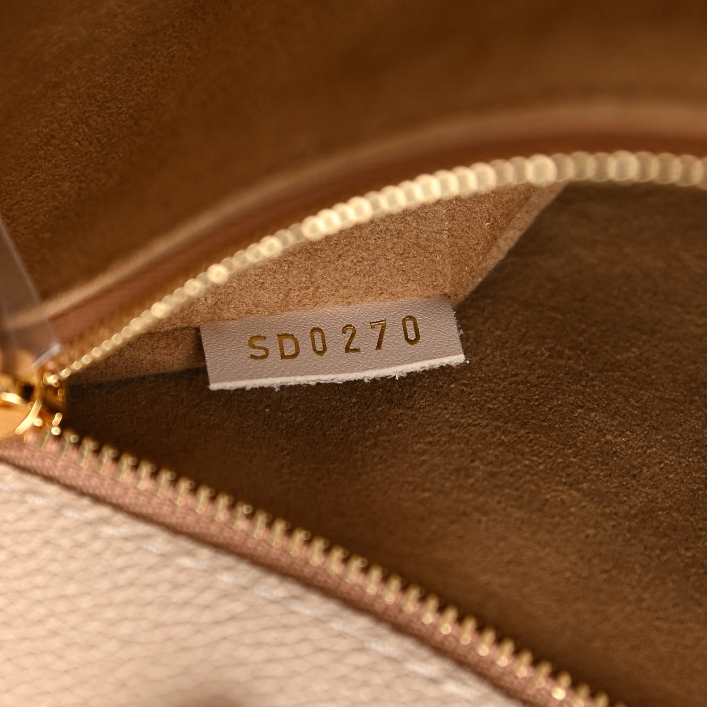 Empreinte Monogram Giant Onthego GM Creme
