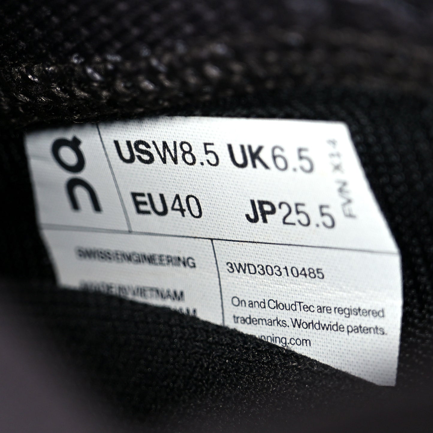 X ON Recycled Polyester Mens Cloudtilt Sneakers 40 All Black