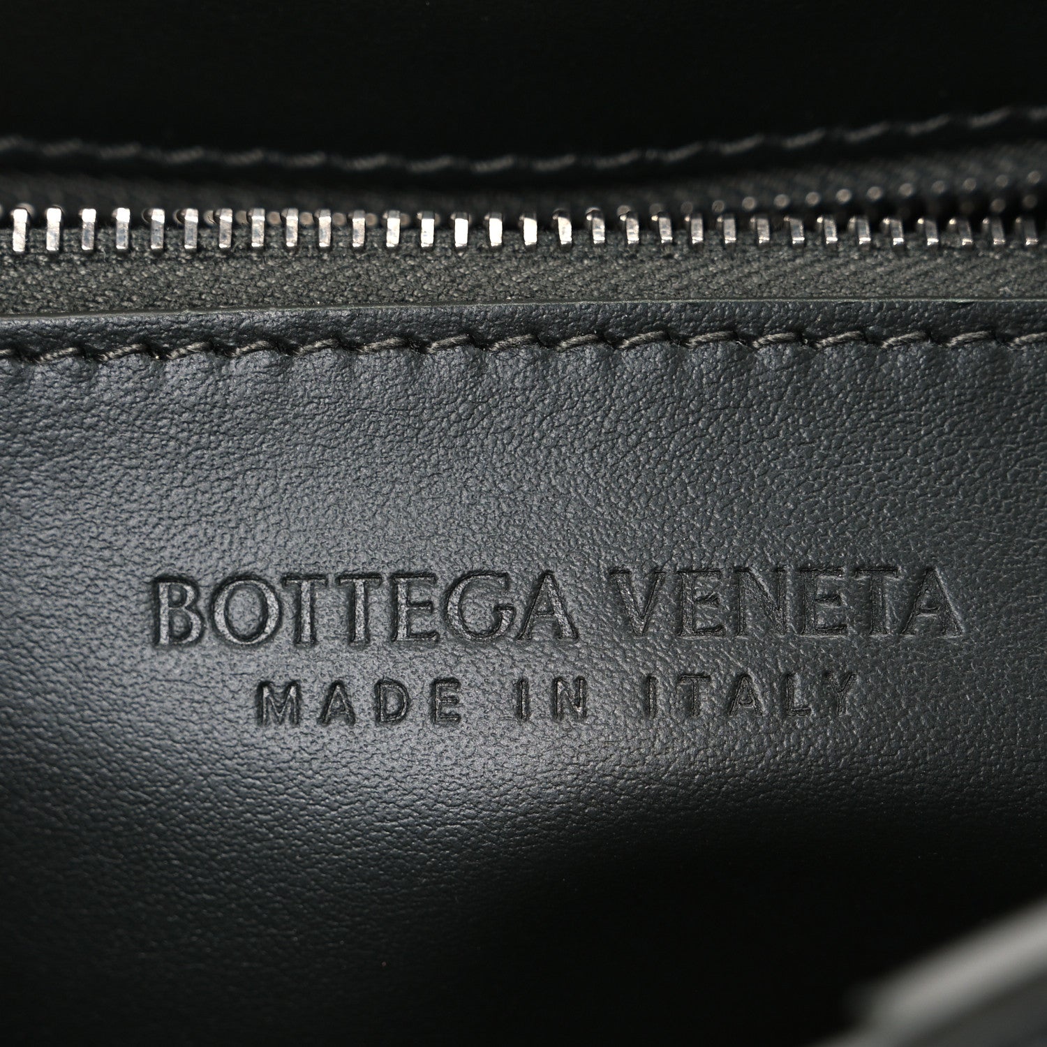Bottega Veneta Calfskin Maxi Intreccio Cassette With Strap Bag Dark Green 7 of 12