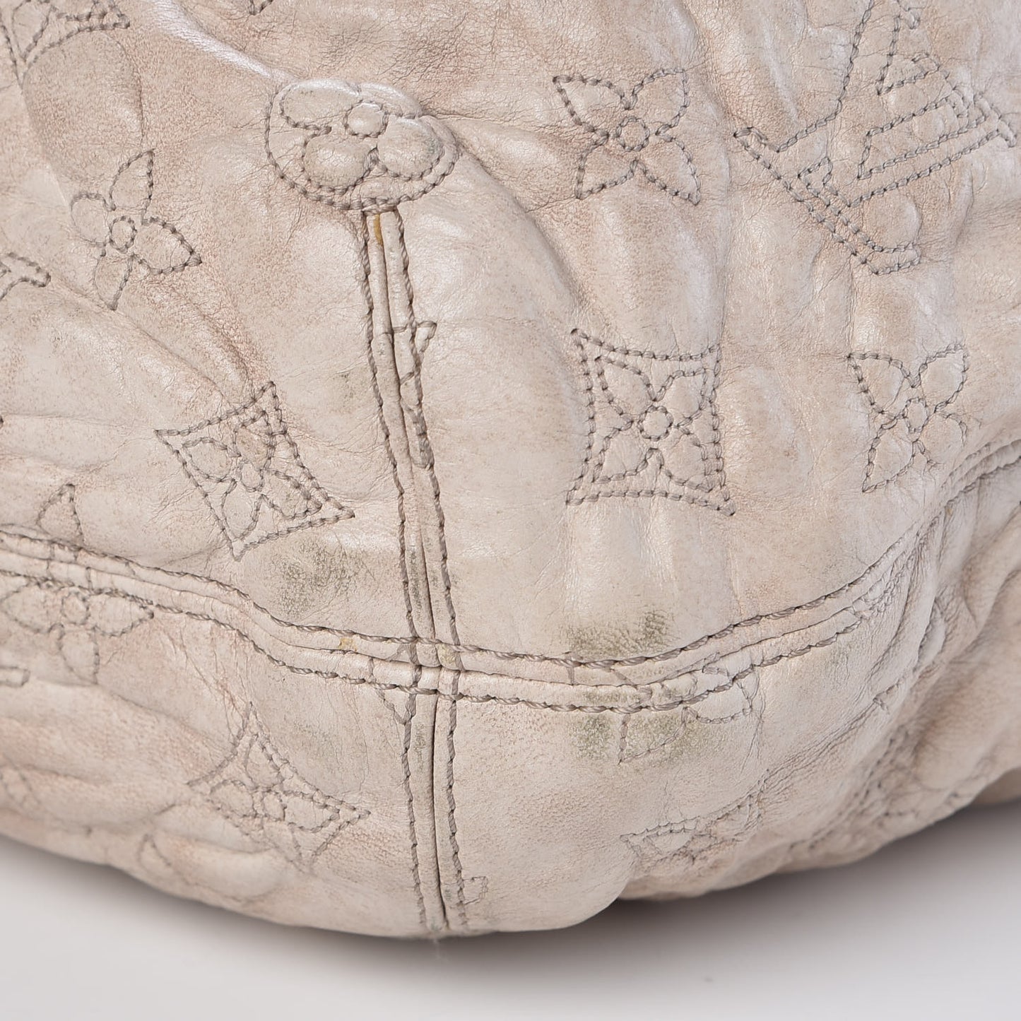 Lambskin Olympe Nimbus GM Ecru