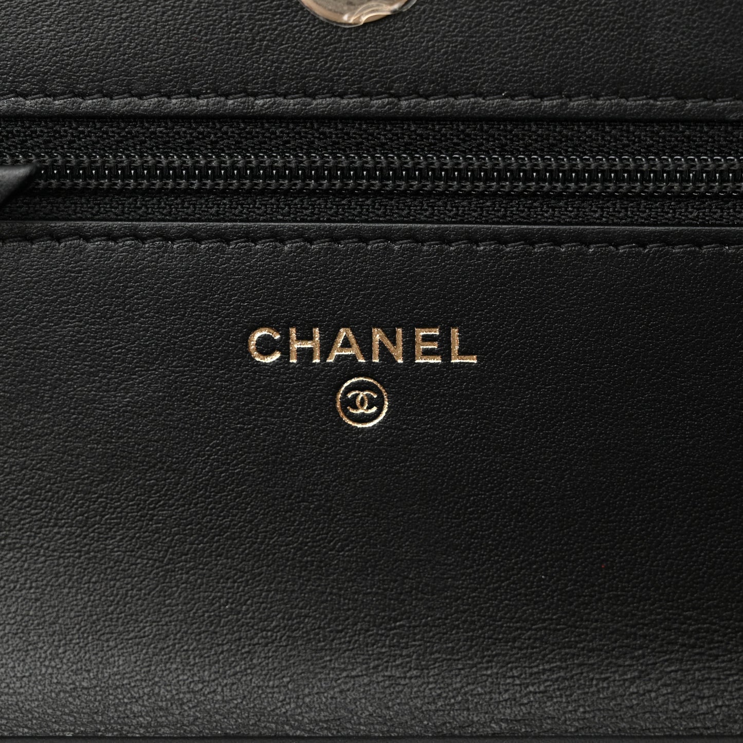 Caviar Quilted CC Filigree Wallet On Chain WOC Black