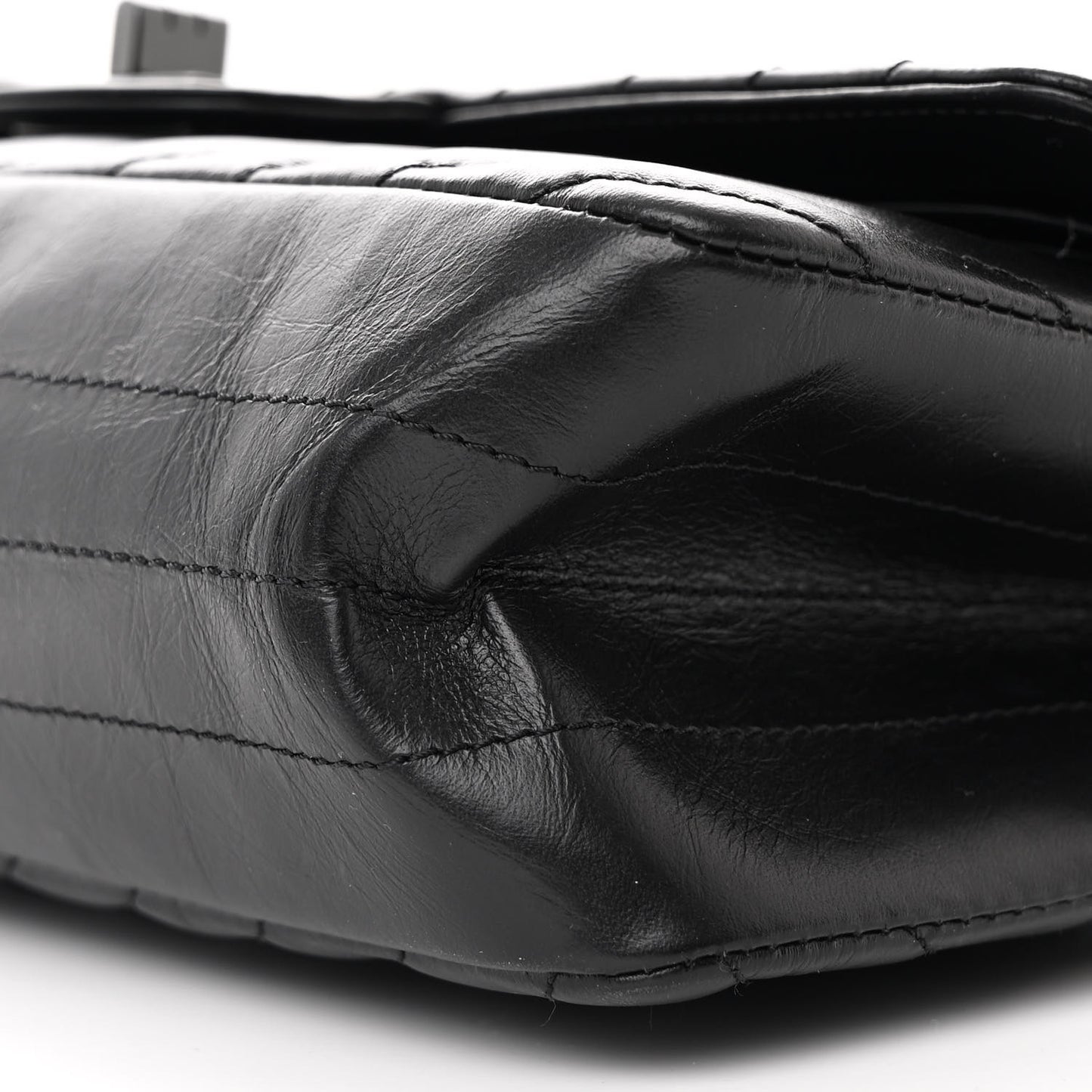 Aged Calfskin Chevron Quilted 2.55 Reissue 225 Flap So Black