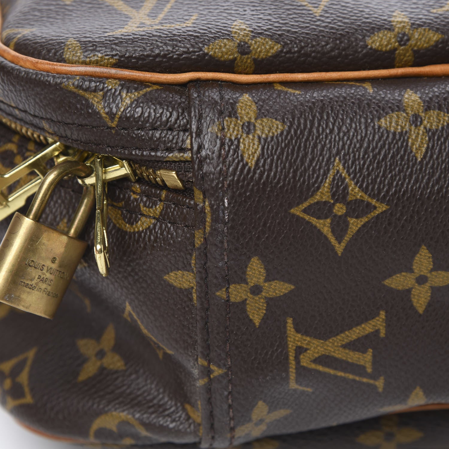 Louis Vuitton Monogram Excursion Shoe Bag 10 of 13