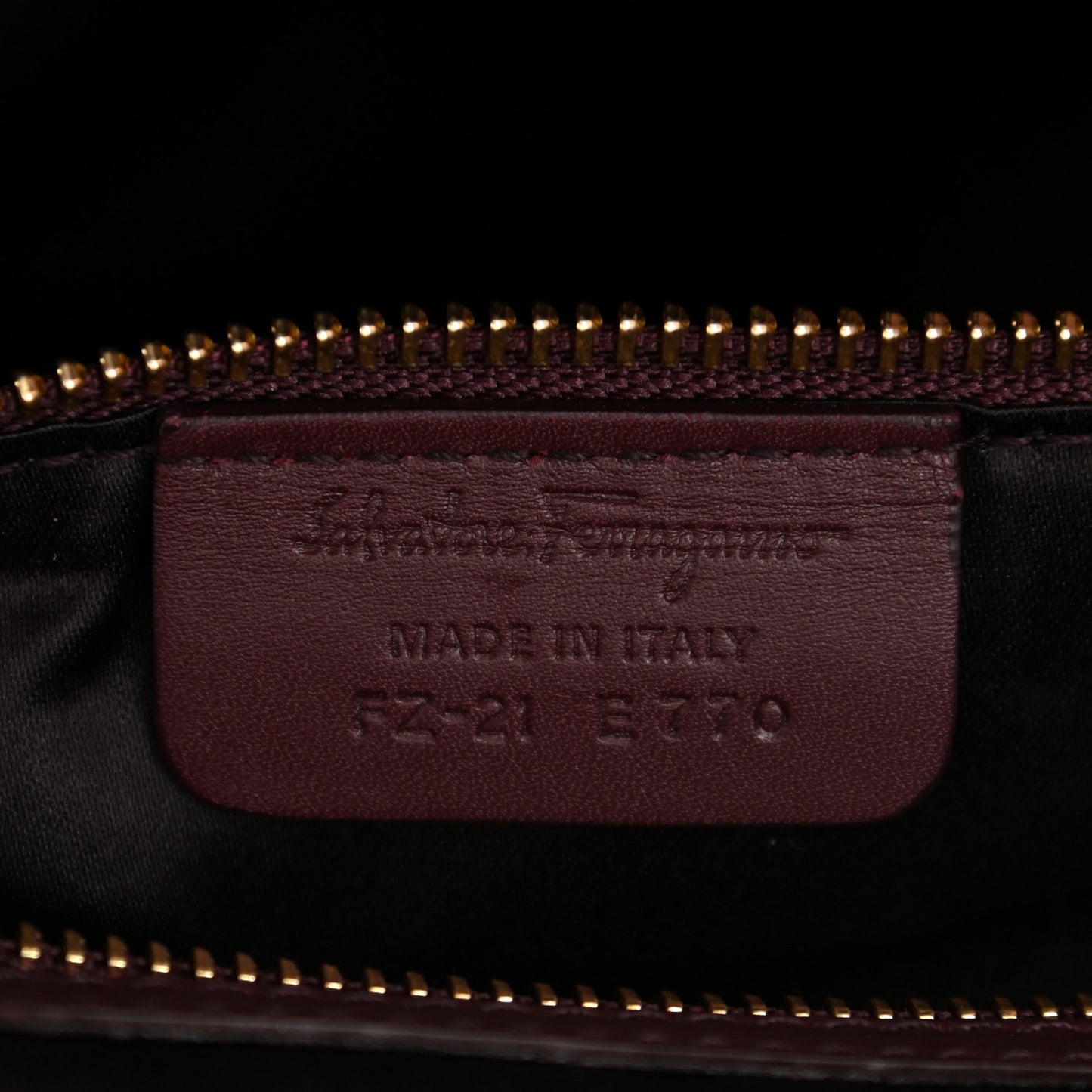 Calfskin Fiamma Bag Rouge Black