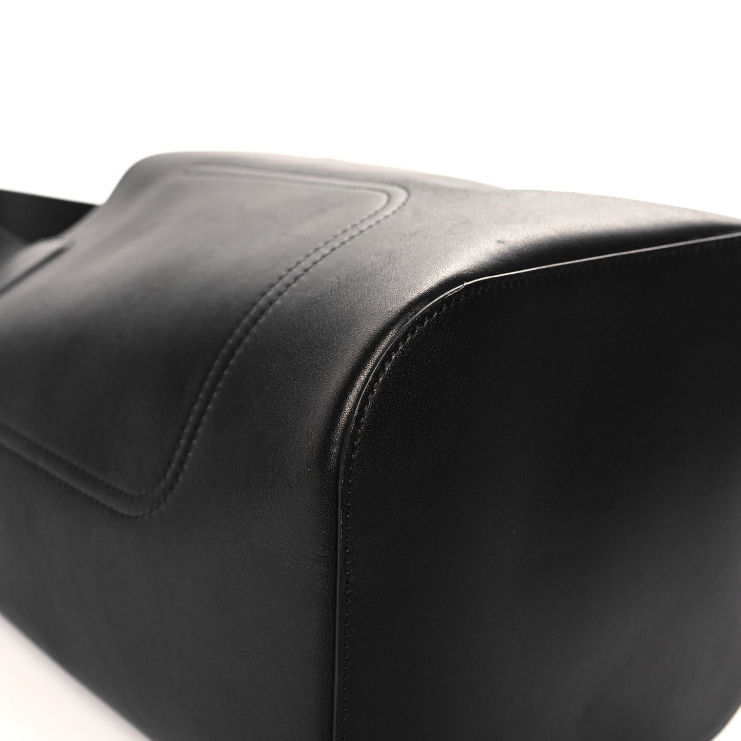 Smooth Calfskin Medium Pebble Bucket Bag Black
