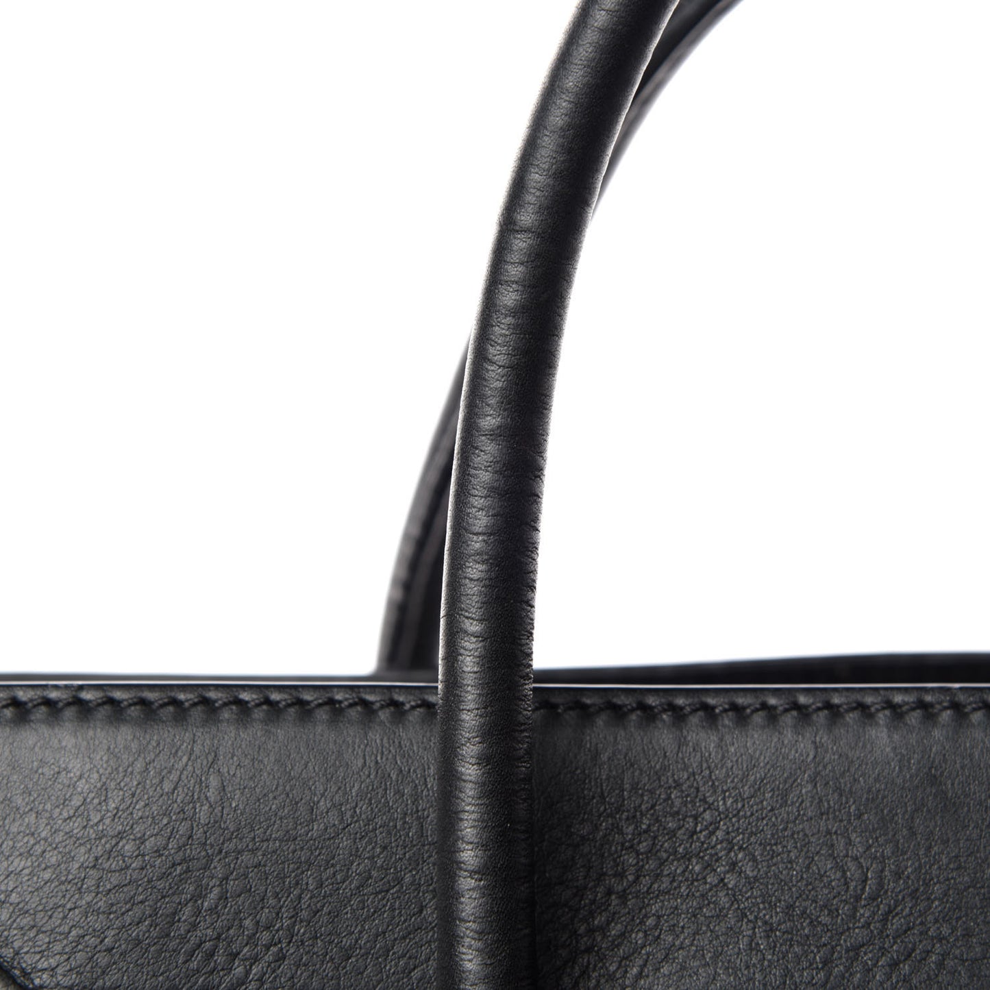 Smooth Calfskin Medium Phantom Luggage Black