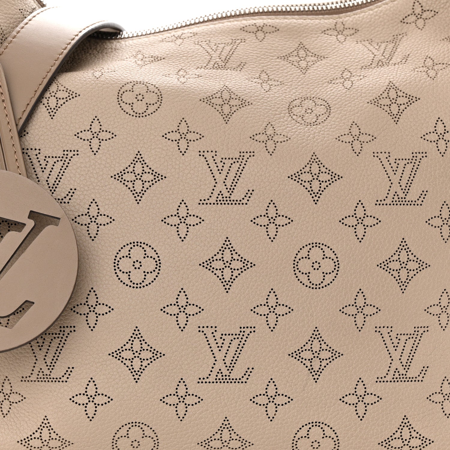 Louis Vuitton Mahina Beaubourg Hobo MM Galet 8 of 10