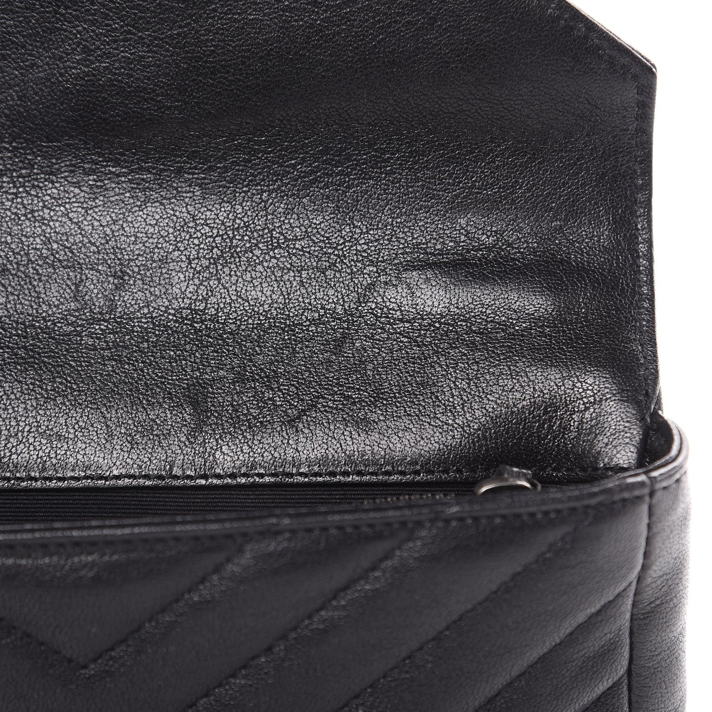 Sheepskin Matelasse Chevron Monogram College Chain Wallet Black