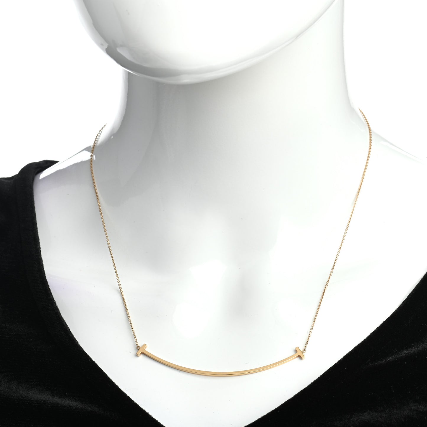 18K Yellow Gold Large T Smile Pendant Necklace