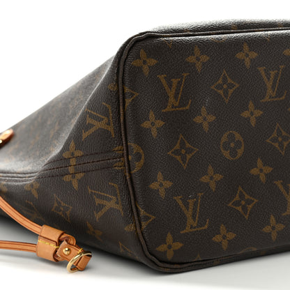 Louis Vuitton Monogram Neverfull MM 8 of 10