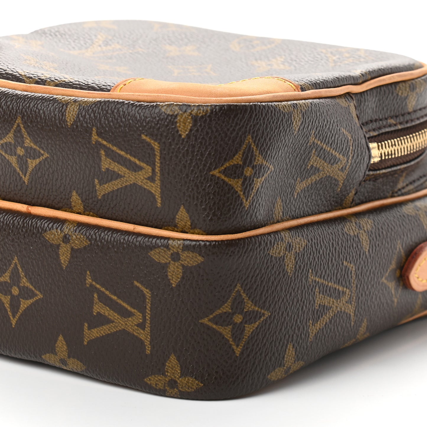 Monogram Amazone