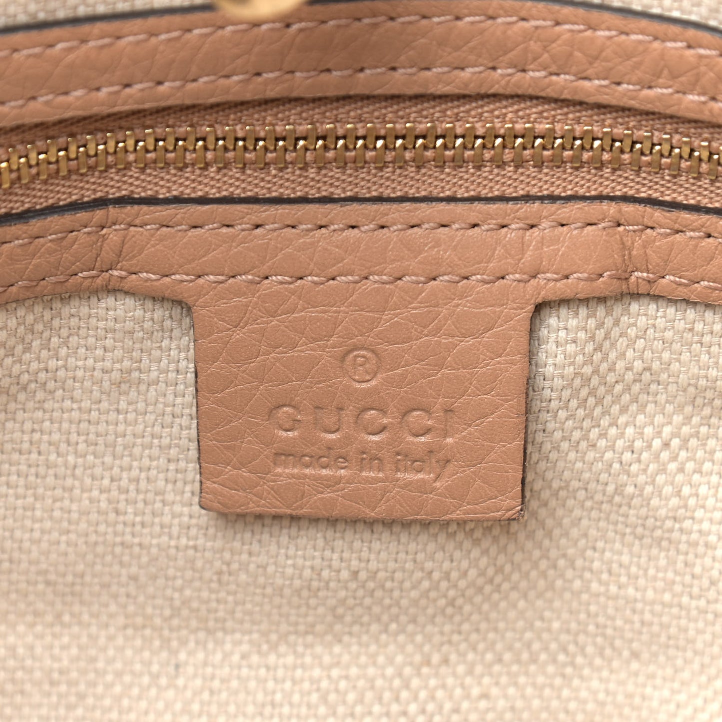 Linen Canvas Pebbled Calfskin Medium Soho Chain Shoulder Bag White Camelia