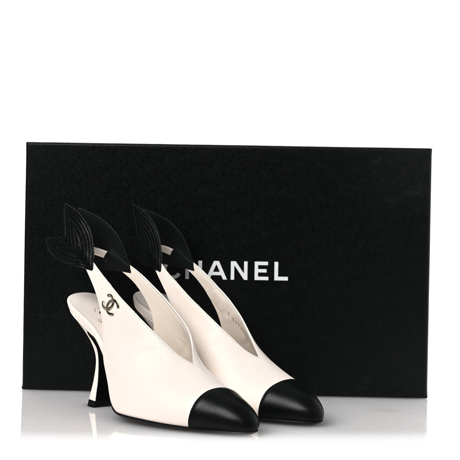 Chanel Lambskin Slingback Pumps 36.5 White Black 1907426