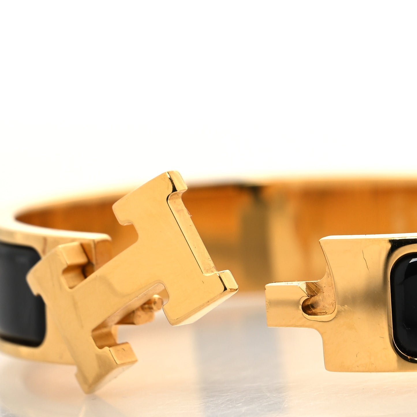 Enamel Narrow Clic Clac H Bracelet PM Black