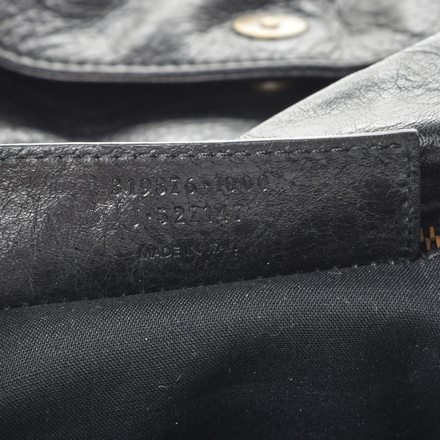 Agneau Classic Hardware Envelope Strap Clutch Black