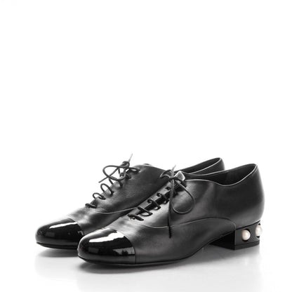 Chanel Lambskin Patent Pearl CC Lace Up Oxfords 39.5 Black 2 of 7