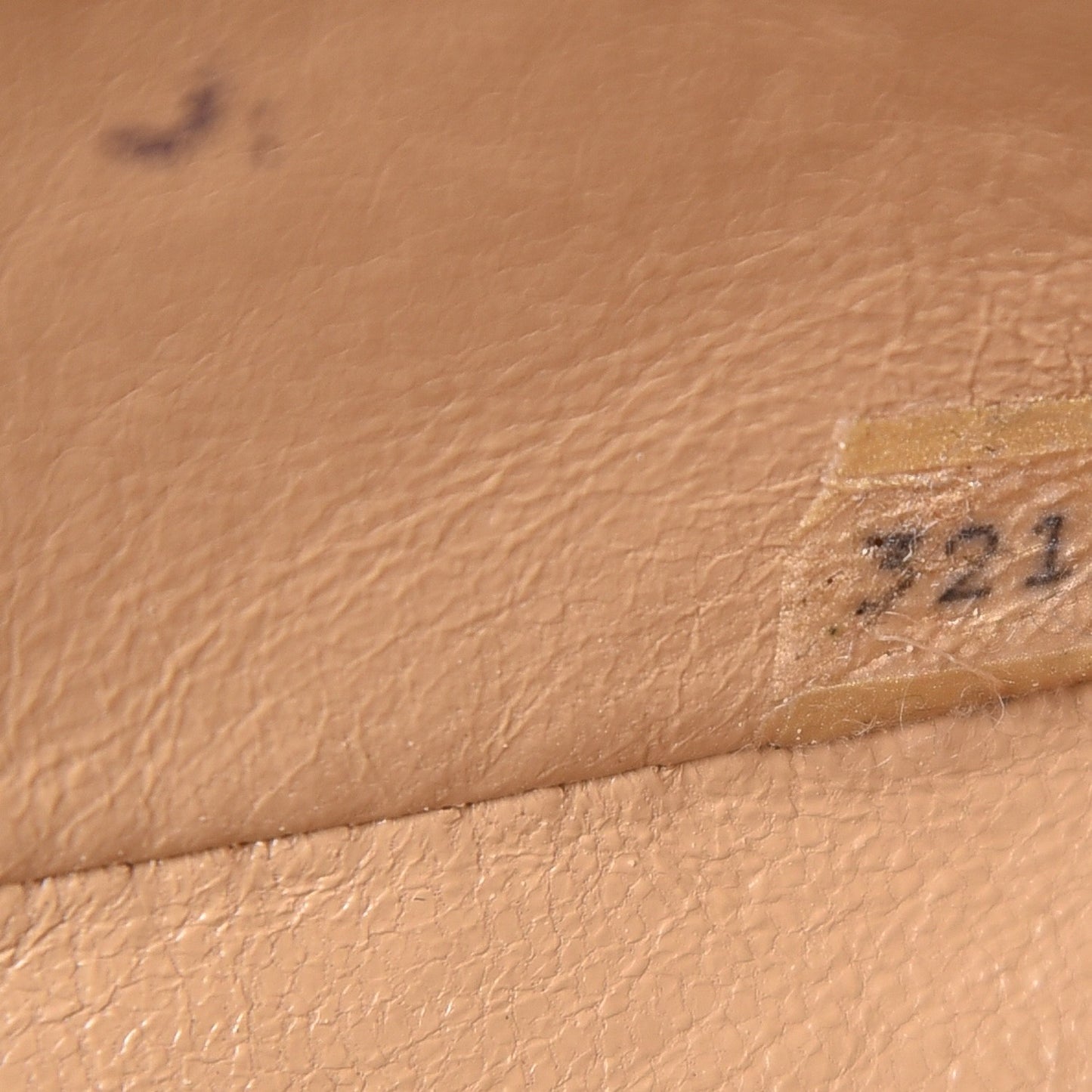 Lambskin Quilted Medium Single Flap Beige