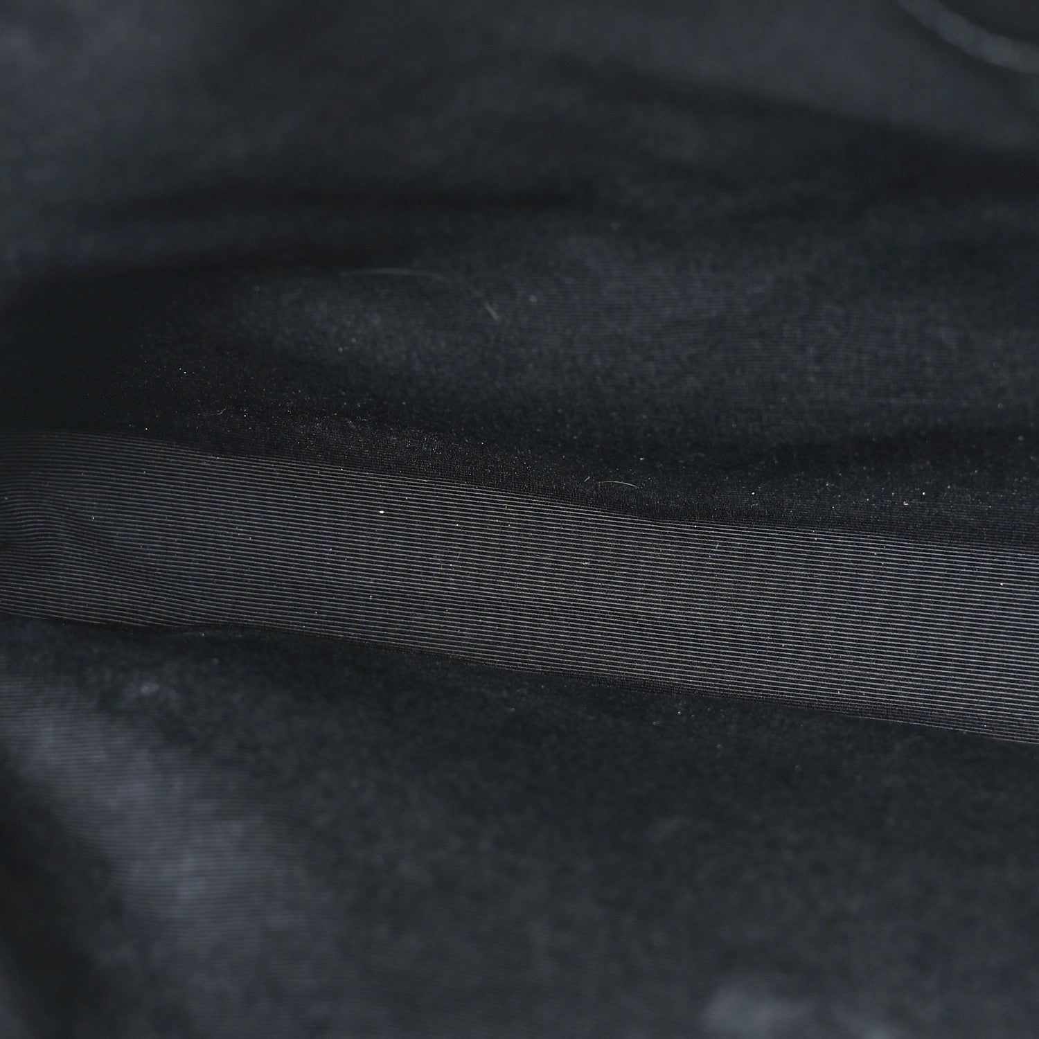 Saint Laurent Grain De Poudre Matelasse Chevron Monogram Shopping Bag Black 7 of 9
