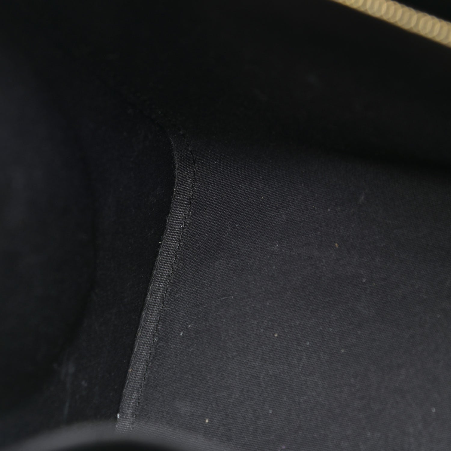 Louis Vuitton Vernis Brea MM Black 11 of 14