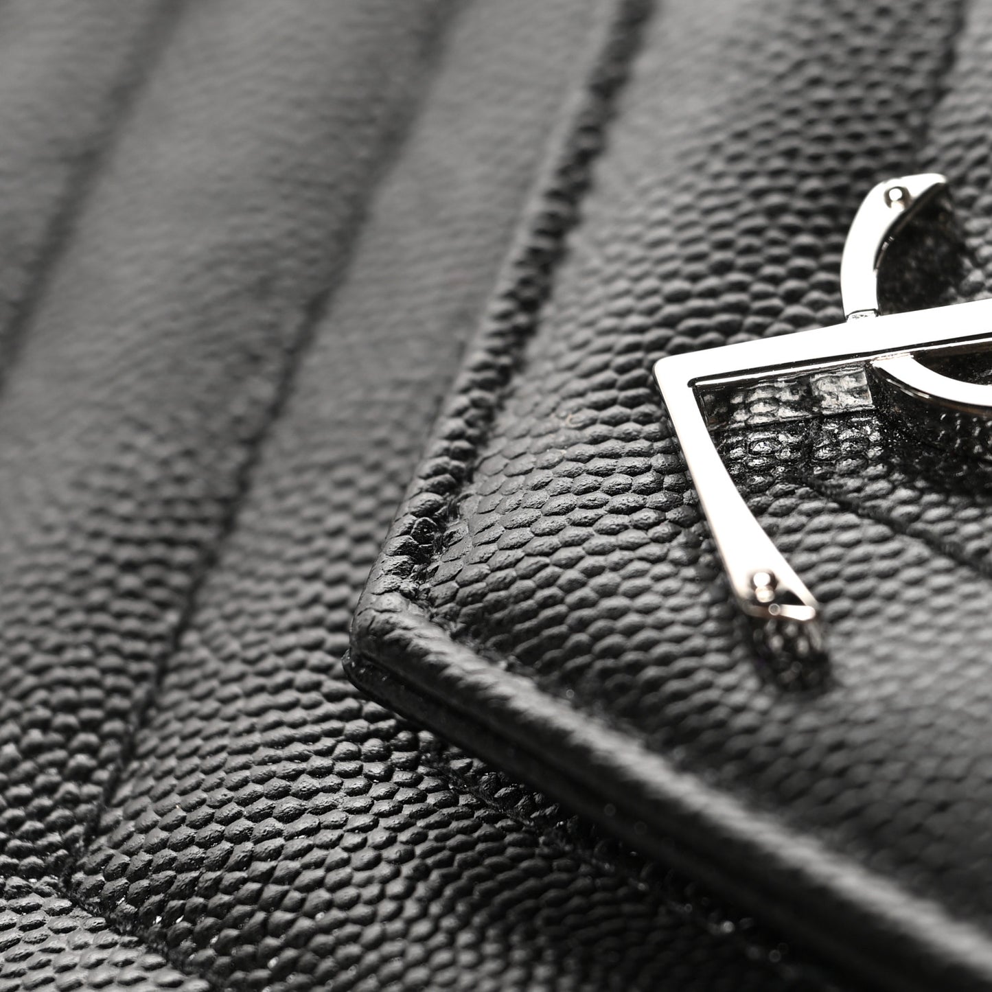 Grain De Poudre Matelasse Chevron Monogram Chain Wallet Black