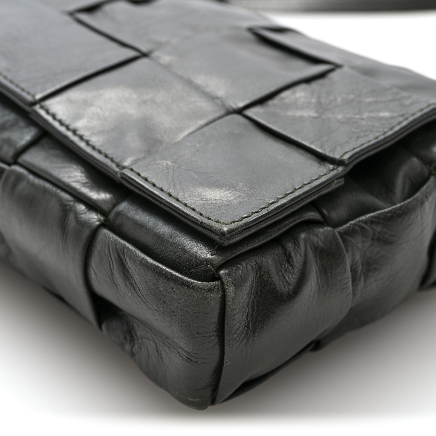 Bottega Veneta Paper Calfskin Intrecciato Stretch Cassette Camping 10 of 10