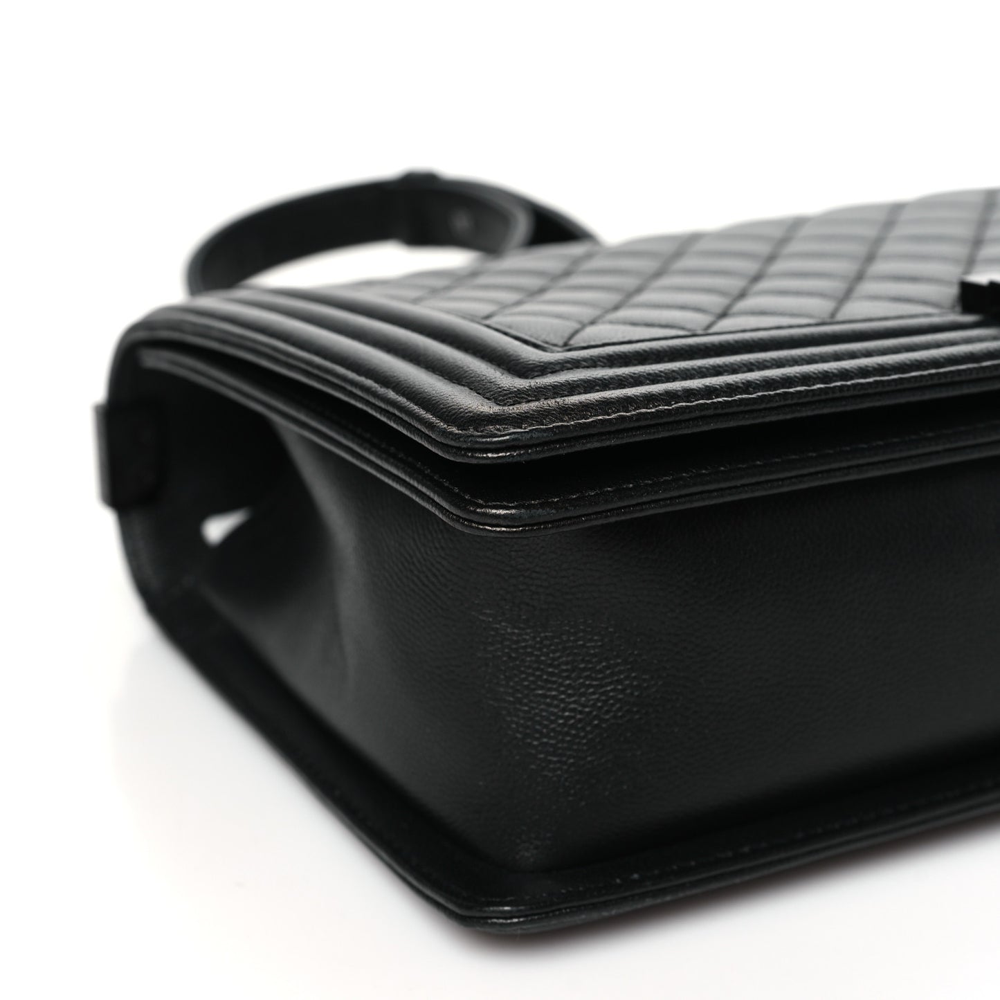 Caviar Quilted New Medium Boy Flap So Black